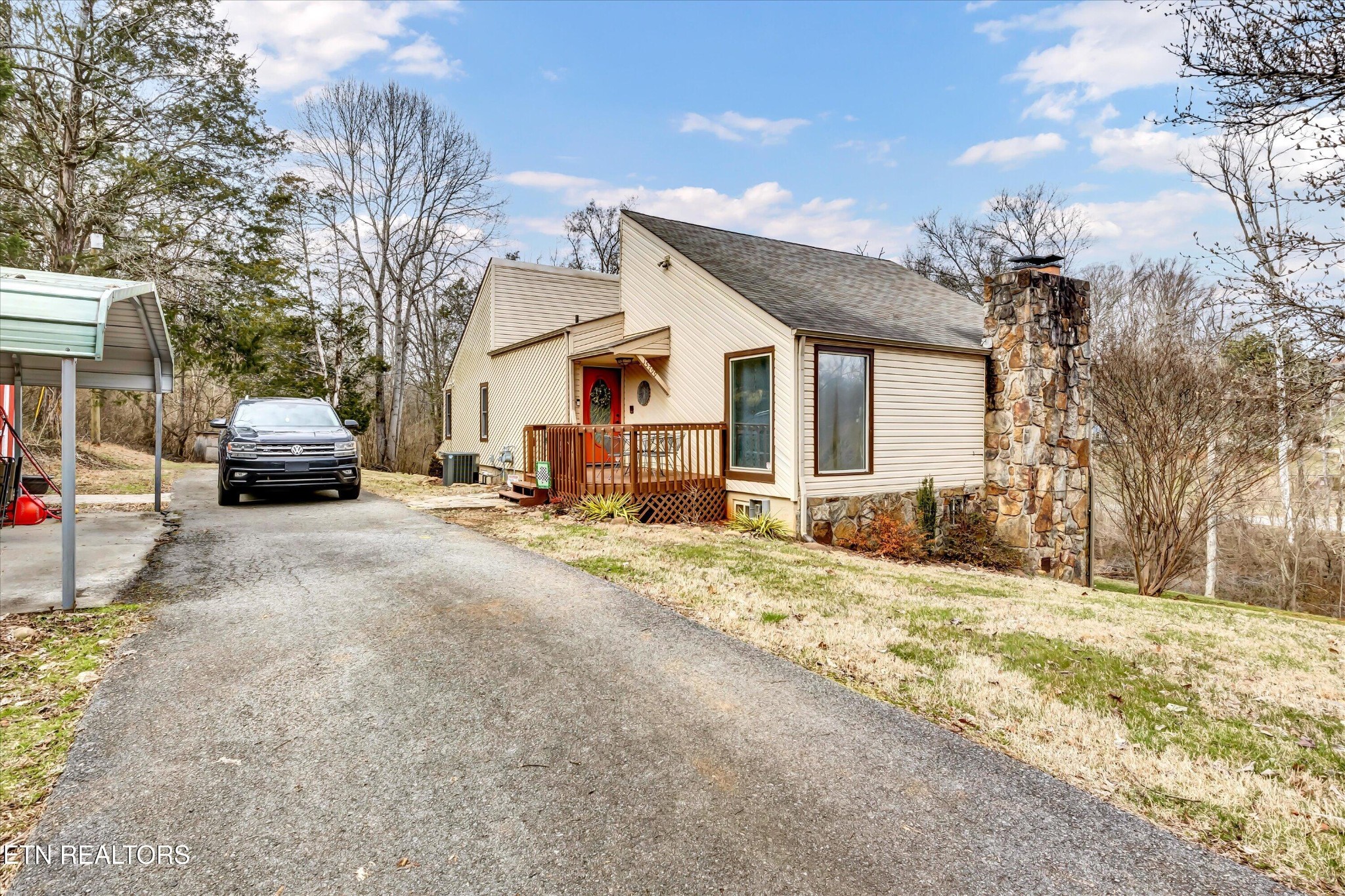 15799 Martel Rd Property Photo