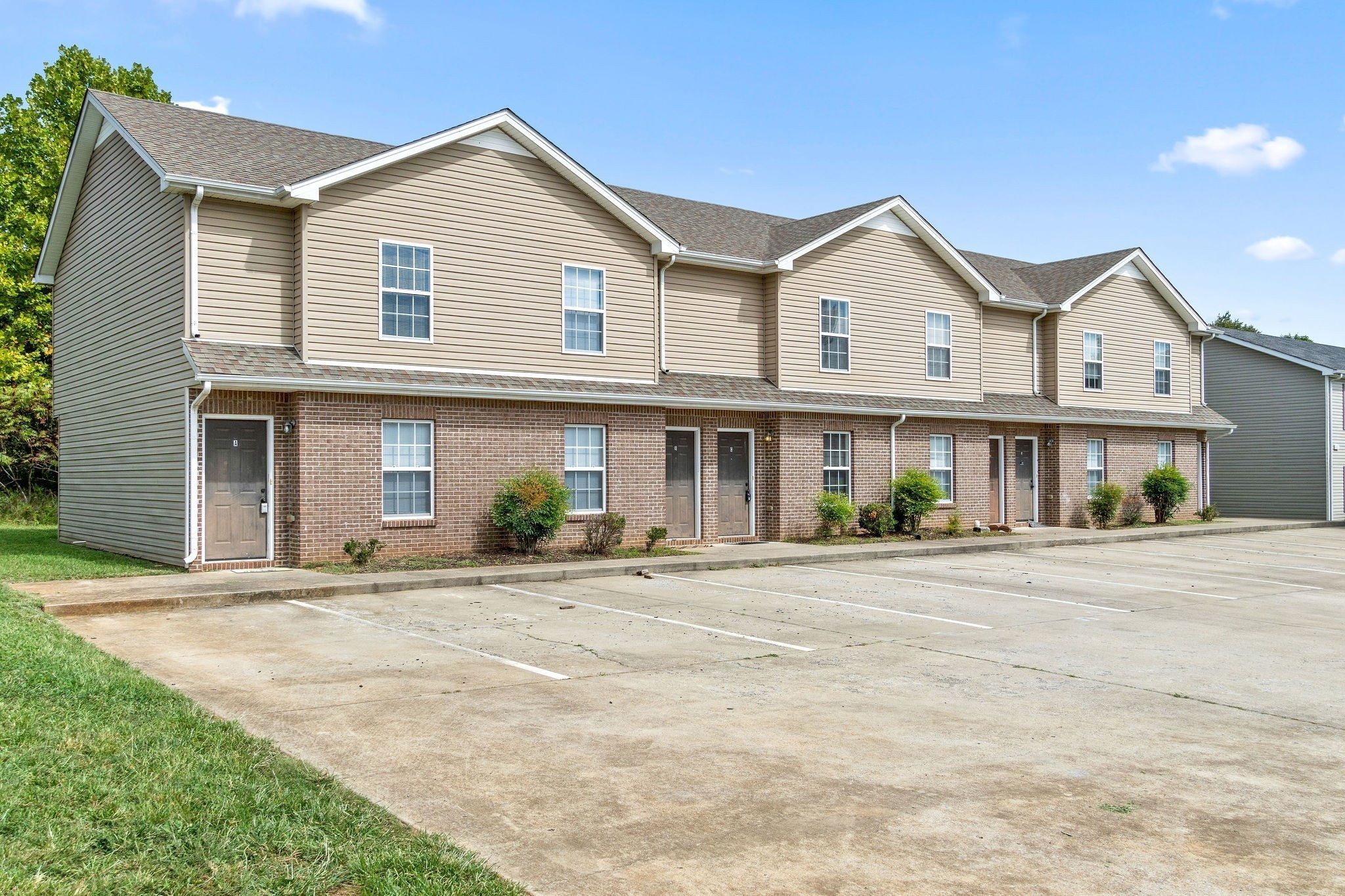 517 Patriot Park Ct Property Photo 1