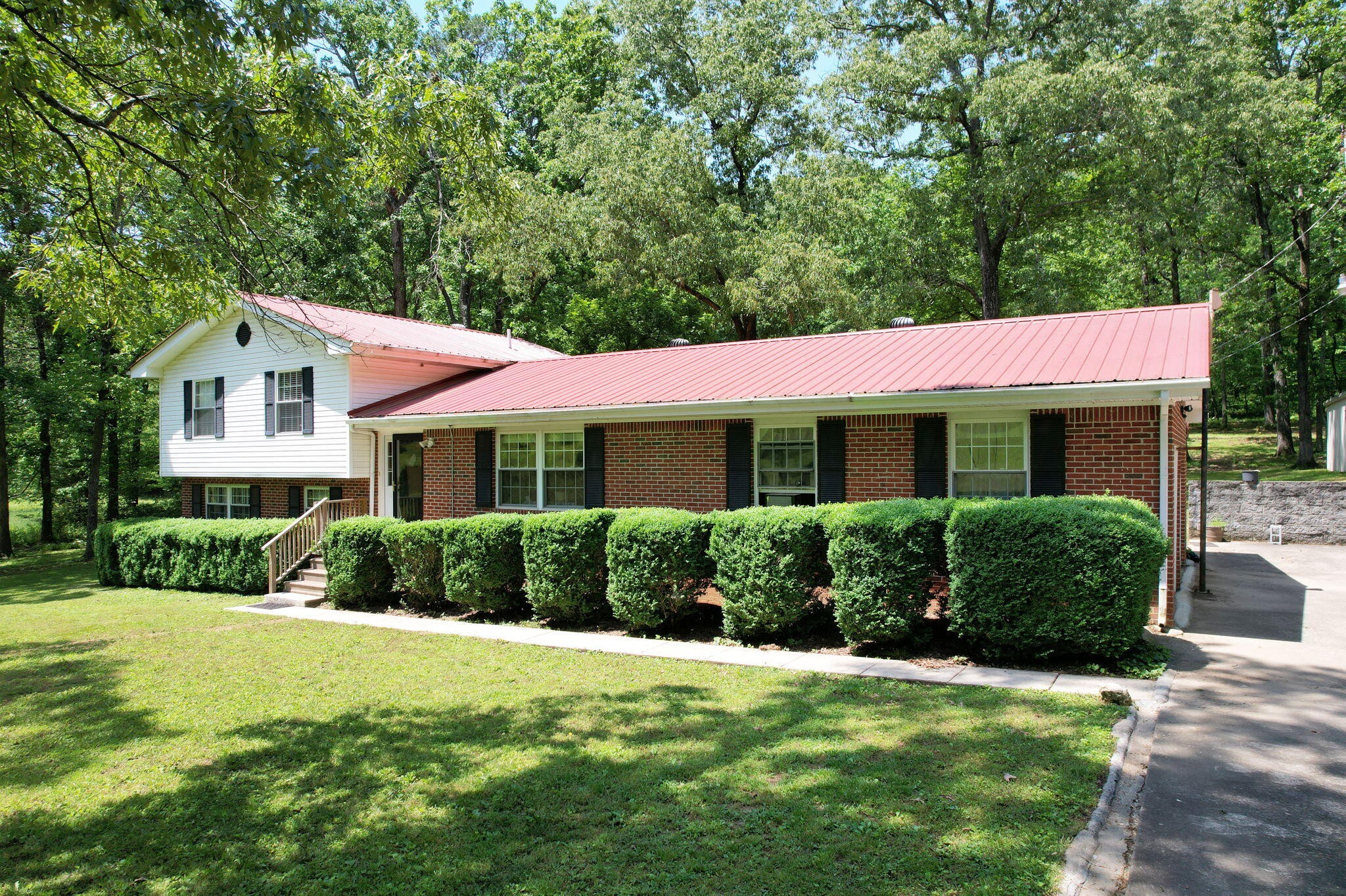 286 Pine Grove Road Property Photo 1