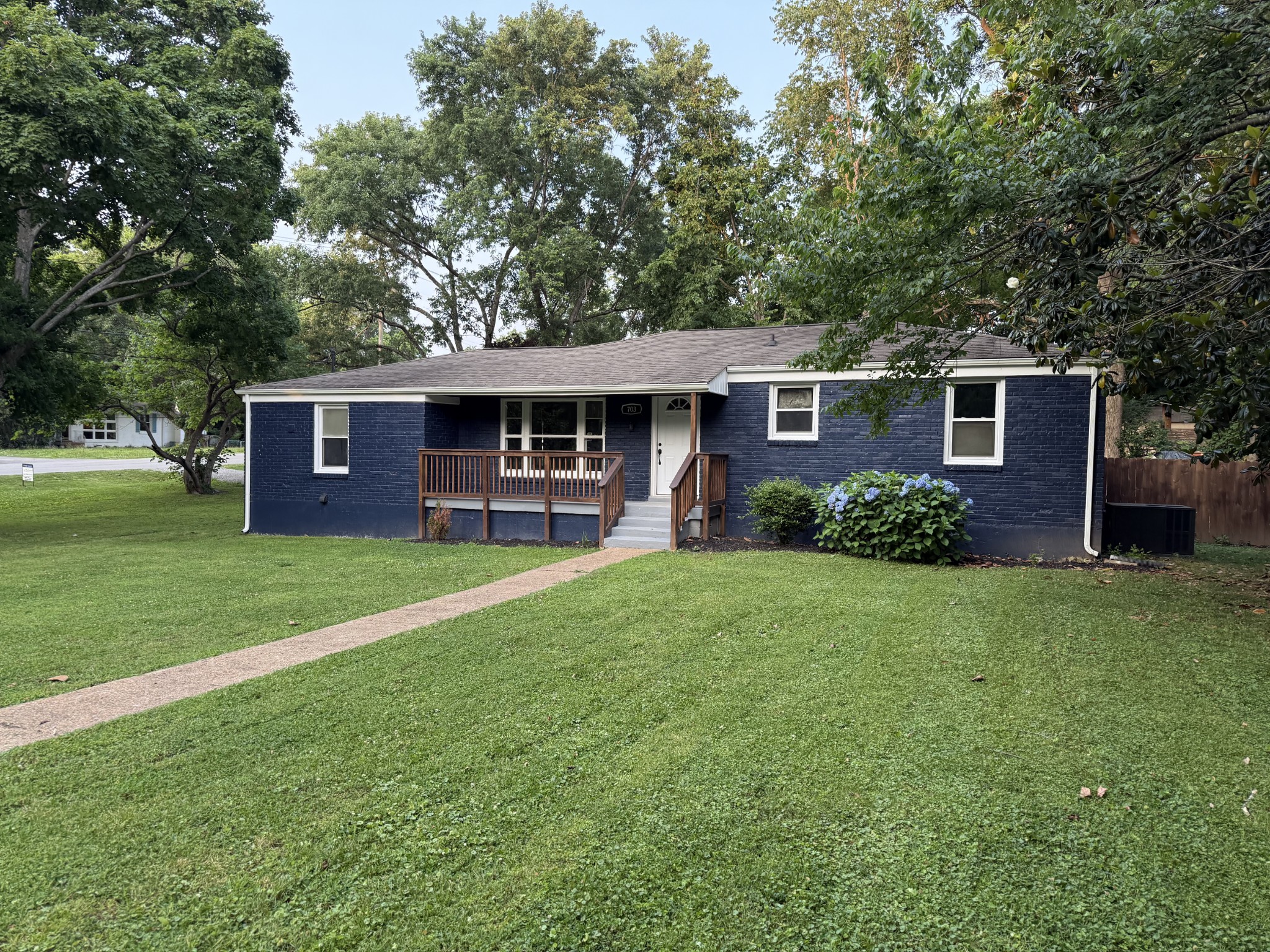703 Freywood Dr Property Photo 3