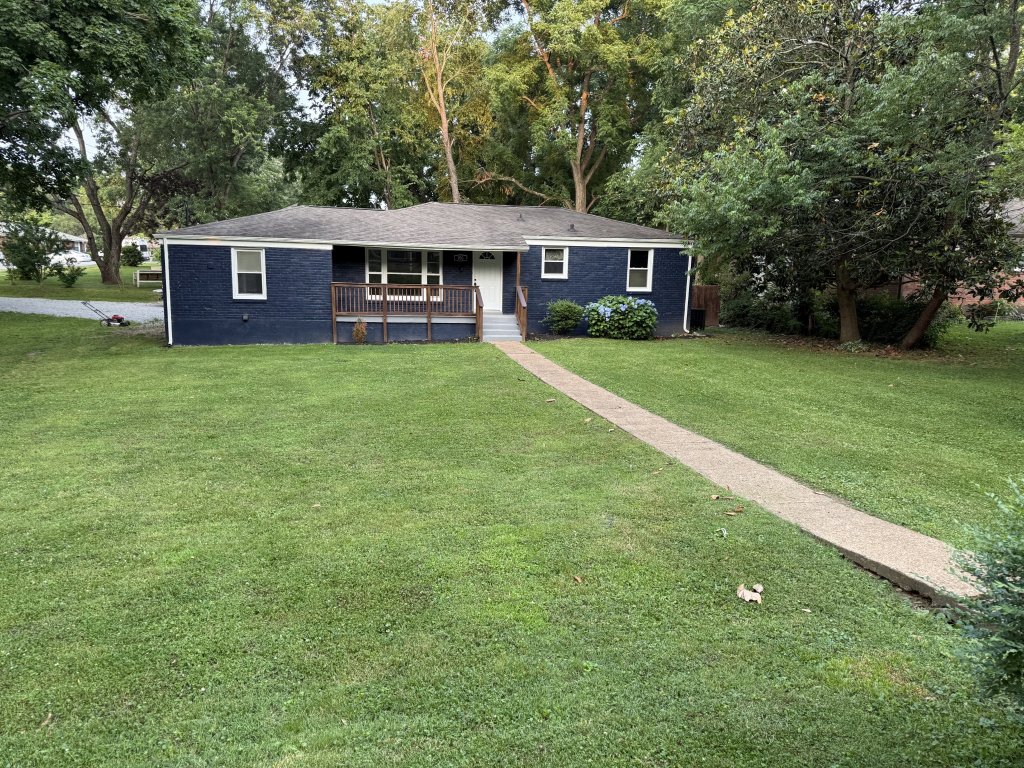 703 Freywood Dr Property Photo 4