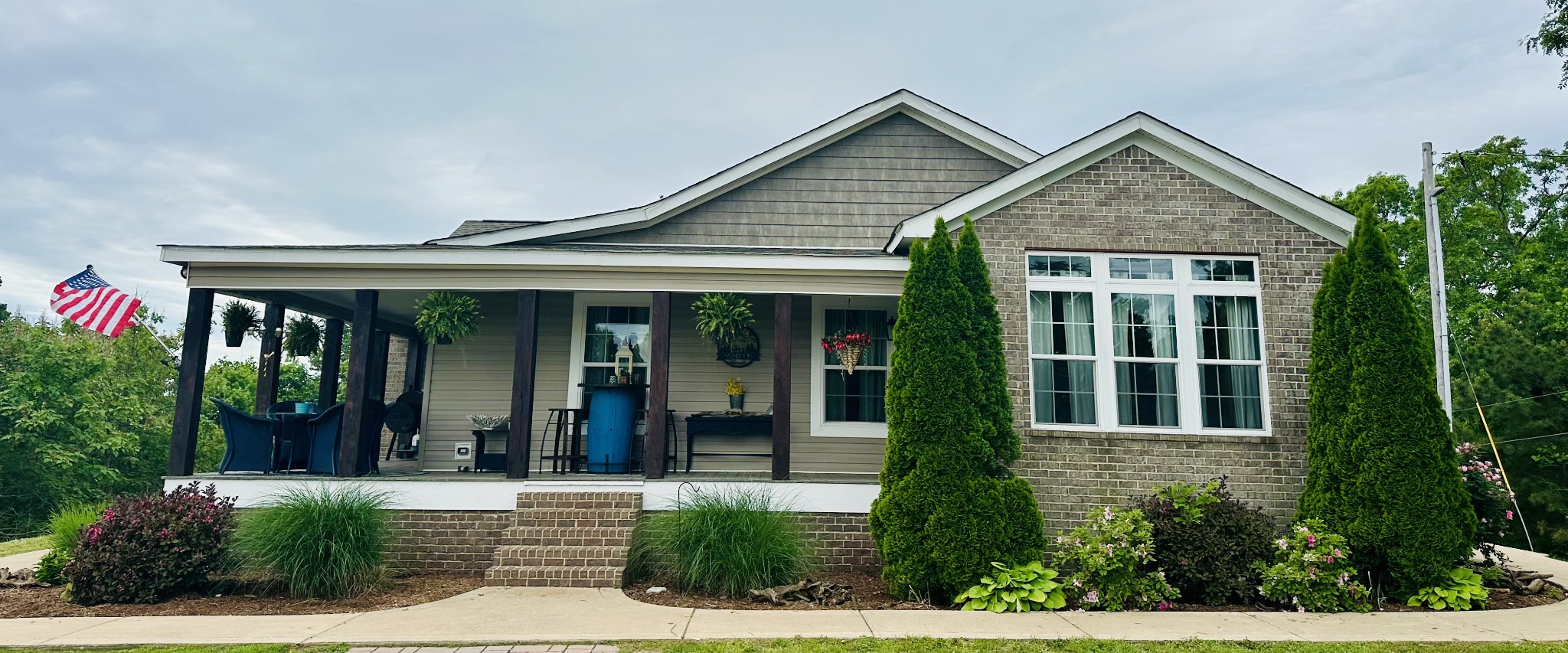 419 Swan Loop Property Photo 1