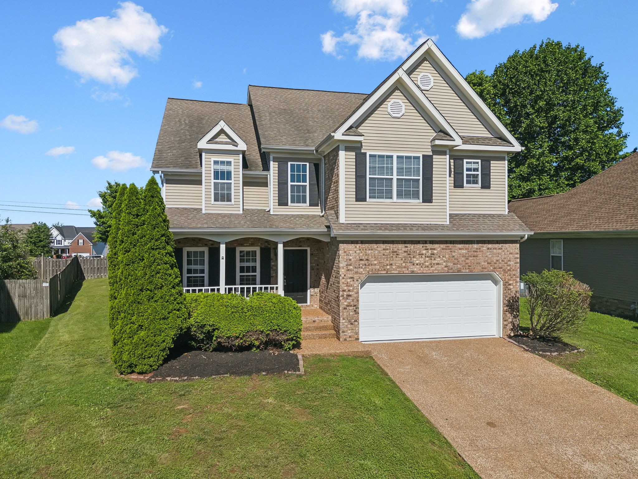 1030 Persimmon Dr Property Photo 2