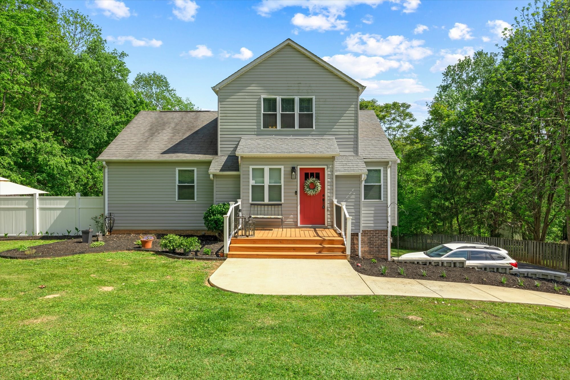 3711 Cherokee Dr Property Photo