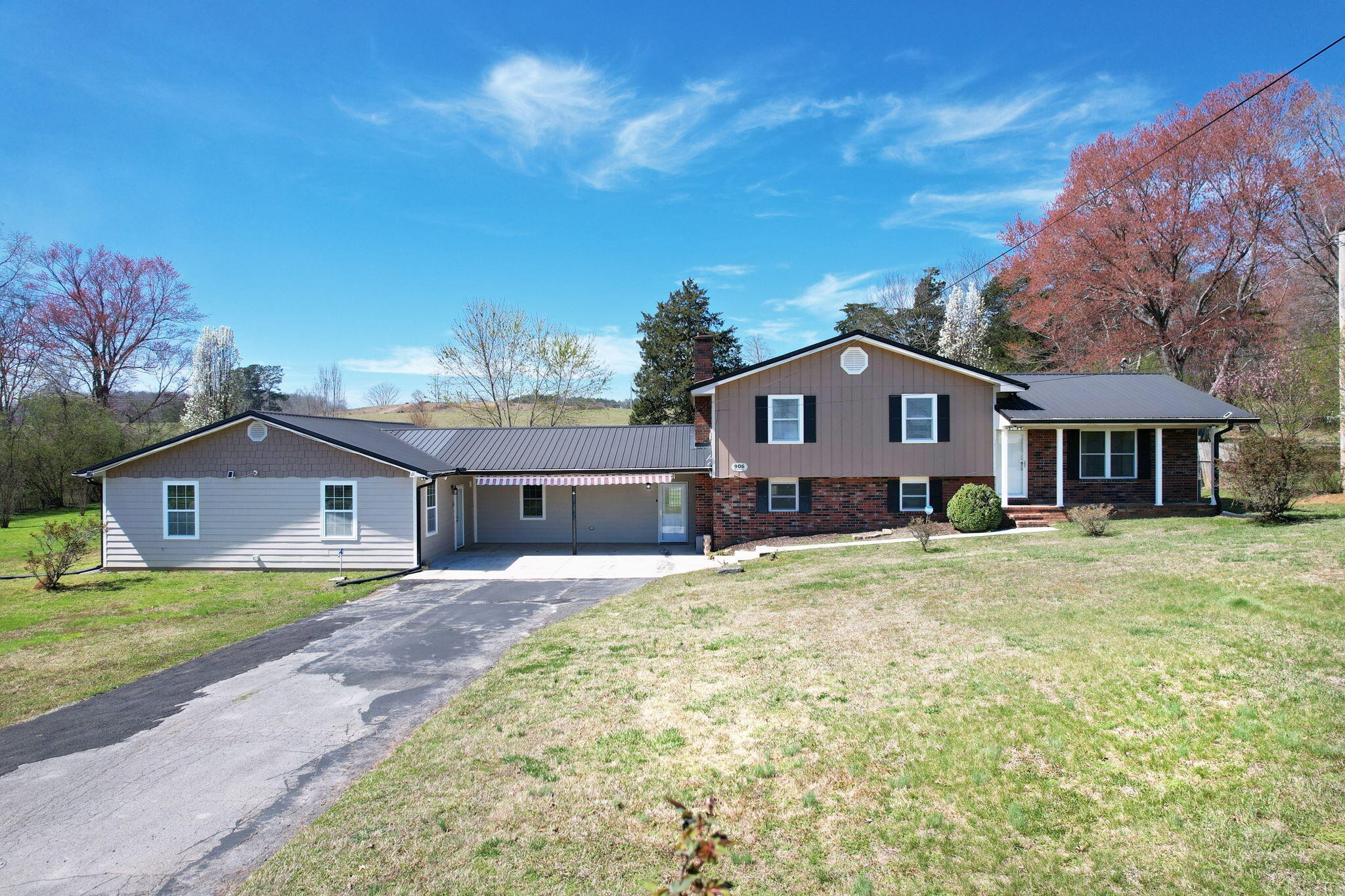 906 Diamond Circle Property Photo 1