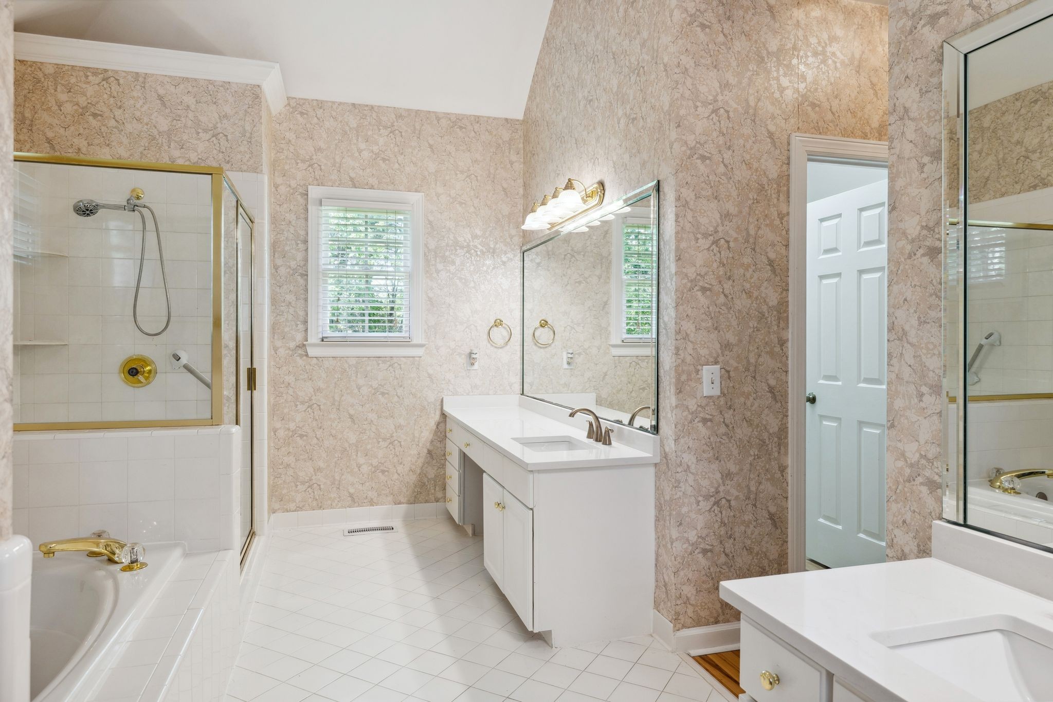 4118 Oxford Glen Dr Property Photo 27