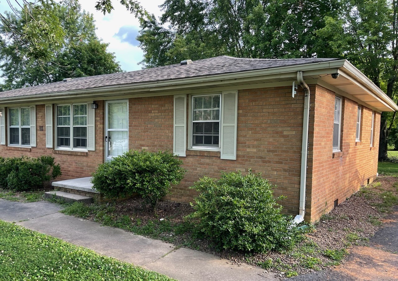 111 Holley St Property Photo