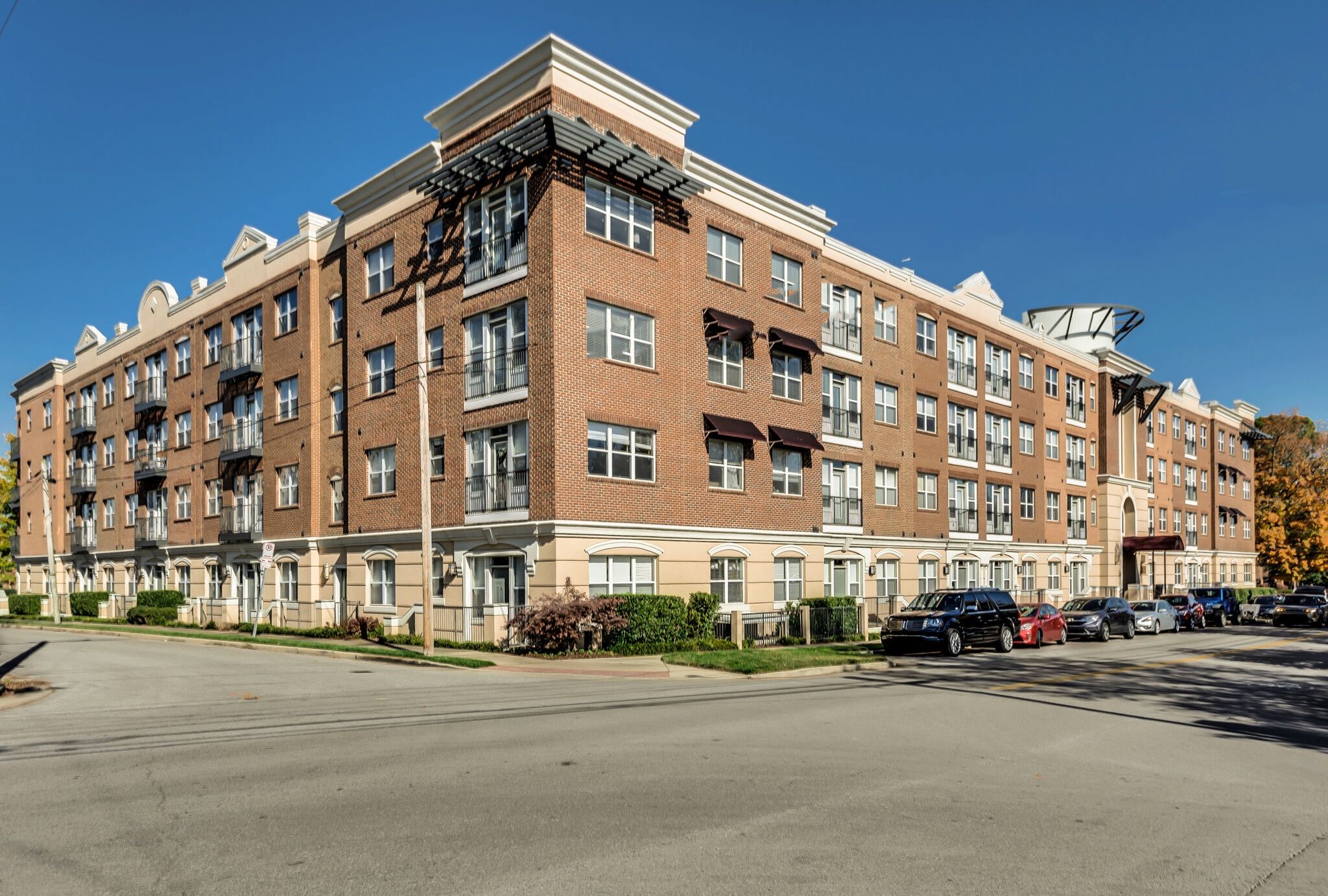3000 Vanderbilt Pl Property Photo 1
