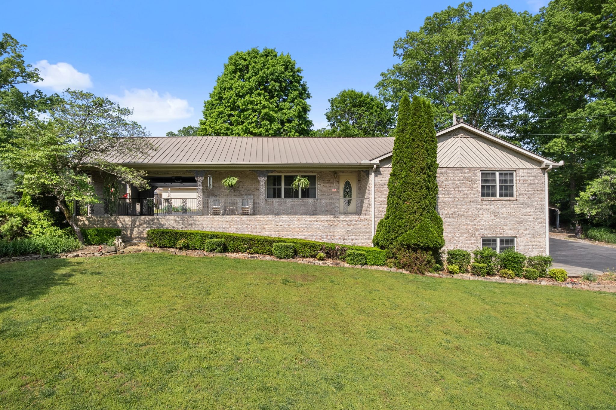 188 Trotters Cir Property Photo 1