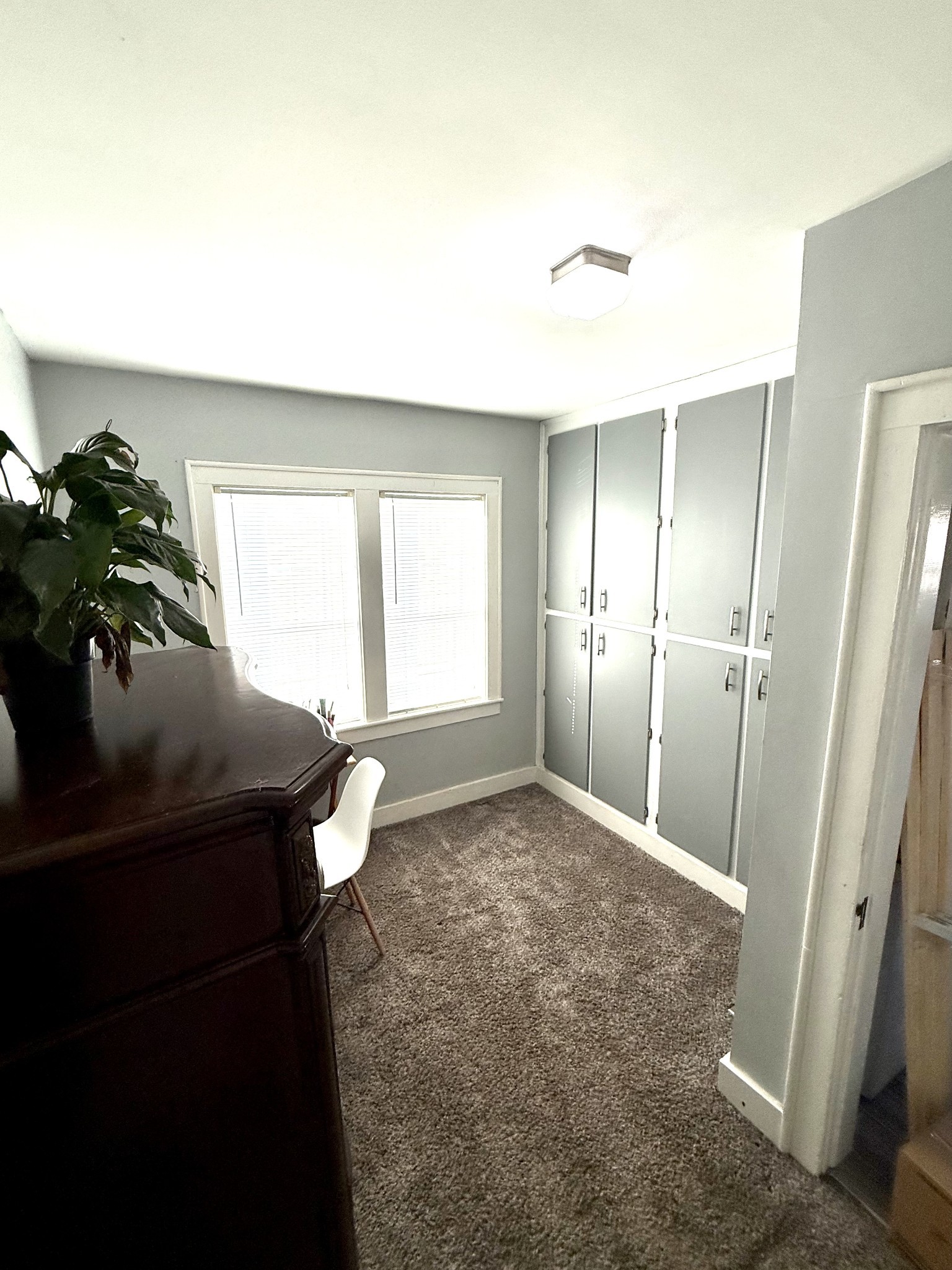 215 Thomas Ter Property Photo 12