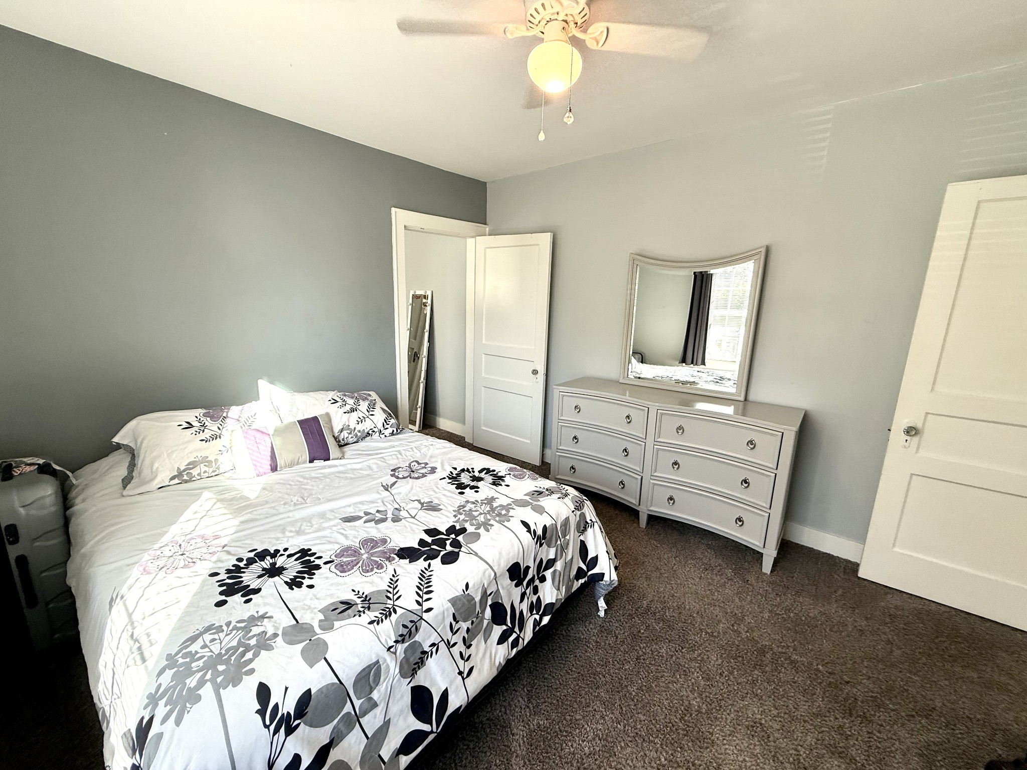 215 Thomas Ter Property Photo 13