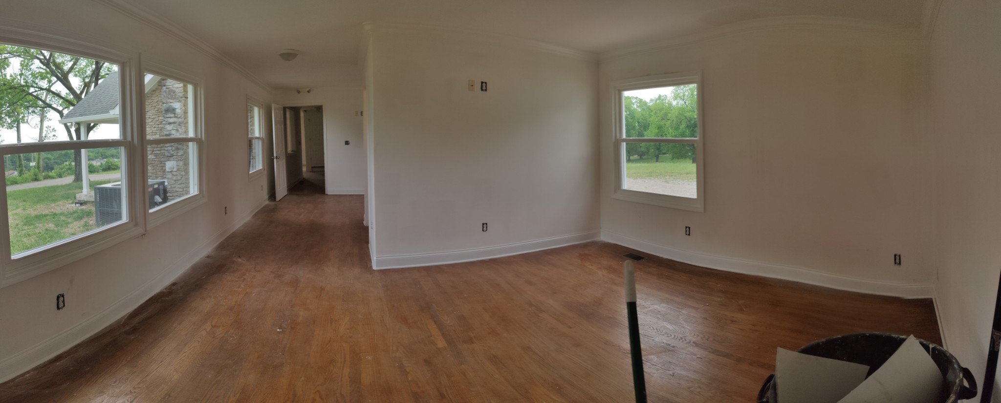 670 W Main St, W Property Photo 14