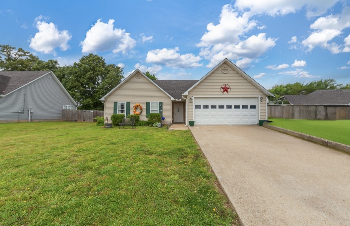 136 Layne Dr Property Photo