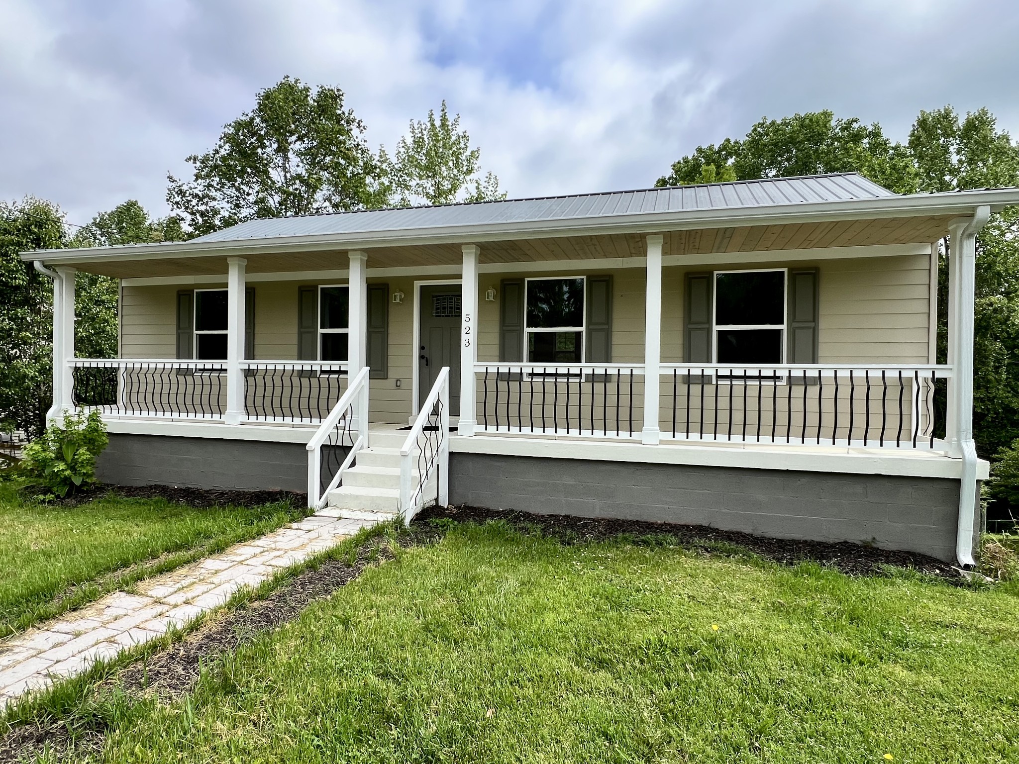 523 Bellwood St Property Photo