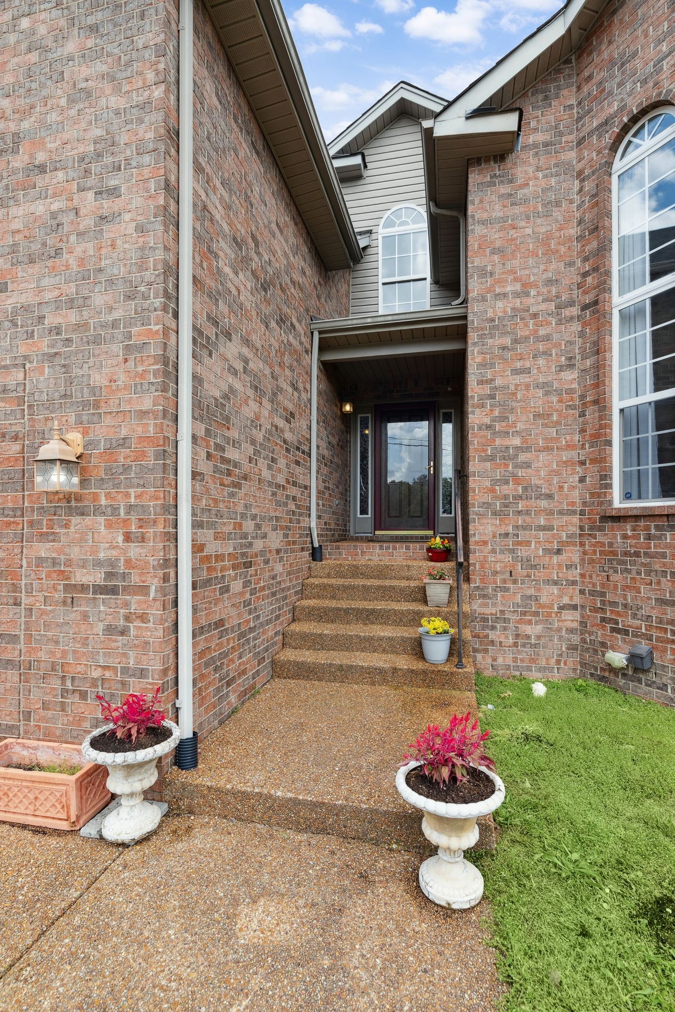5512 Oak Chase Dr Property Photo 5