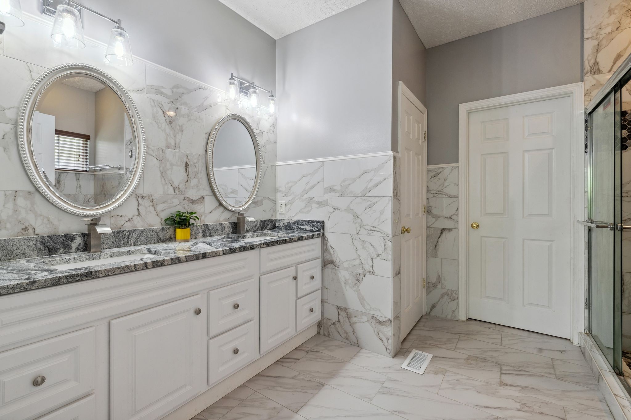 5512 Oak Chase Dr Property Photo 18