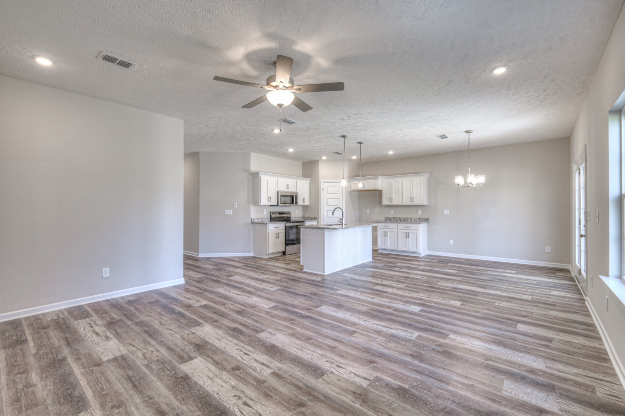 333 Blanford Circle Property Photo 3