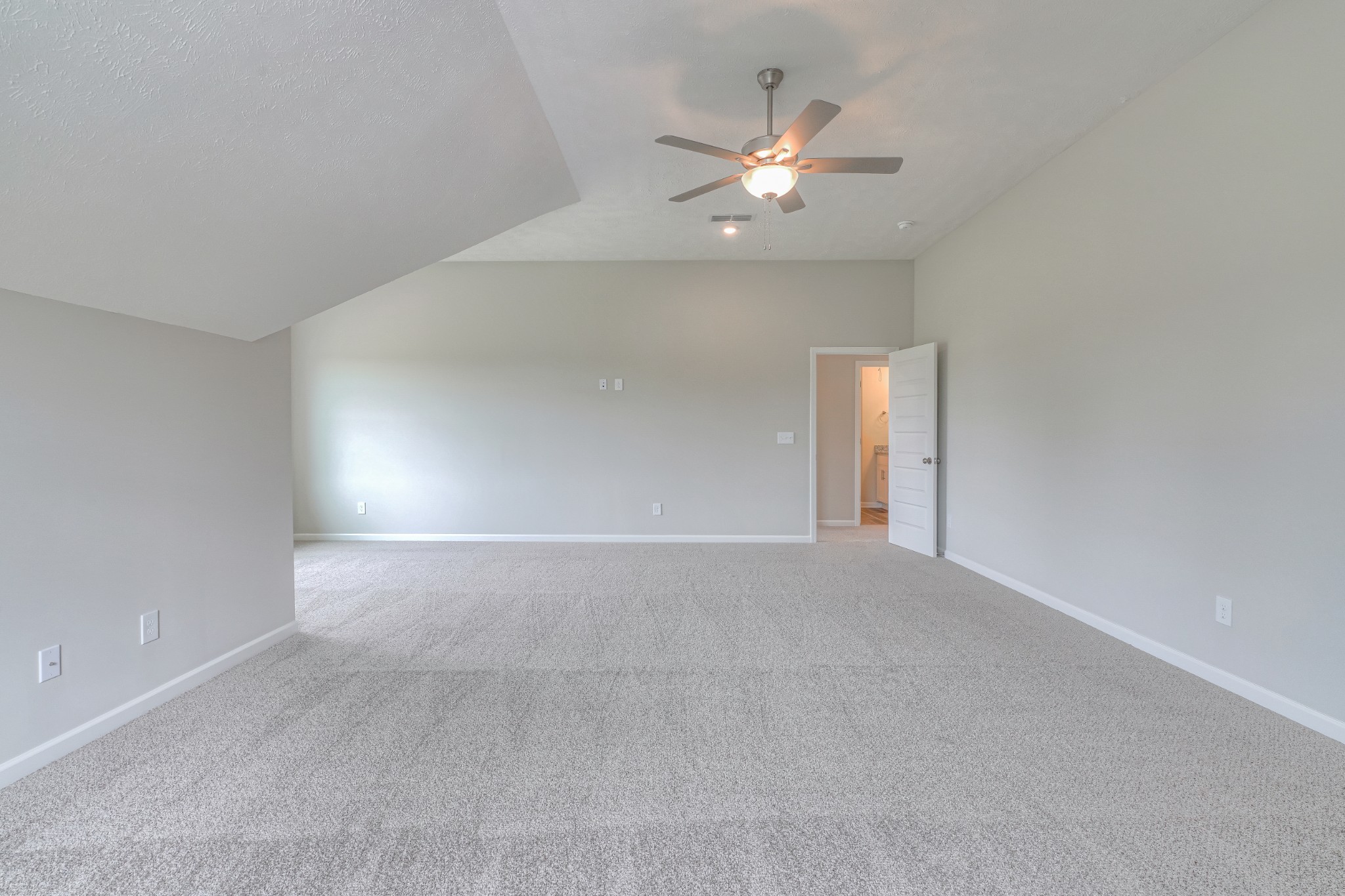 204 Spring House Dr Property Photo 25