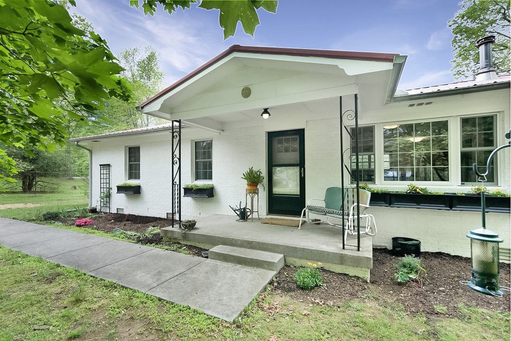 275 Wells St Property Photo