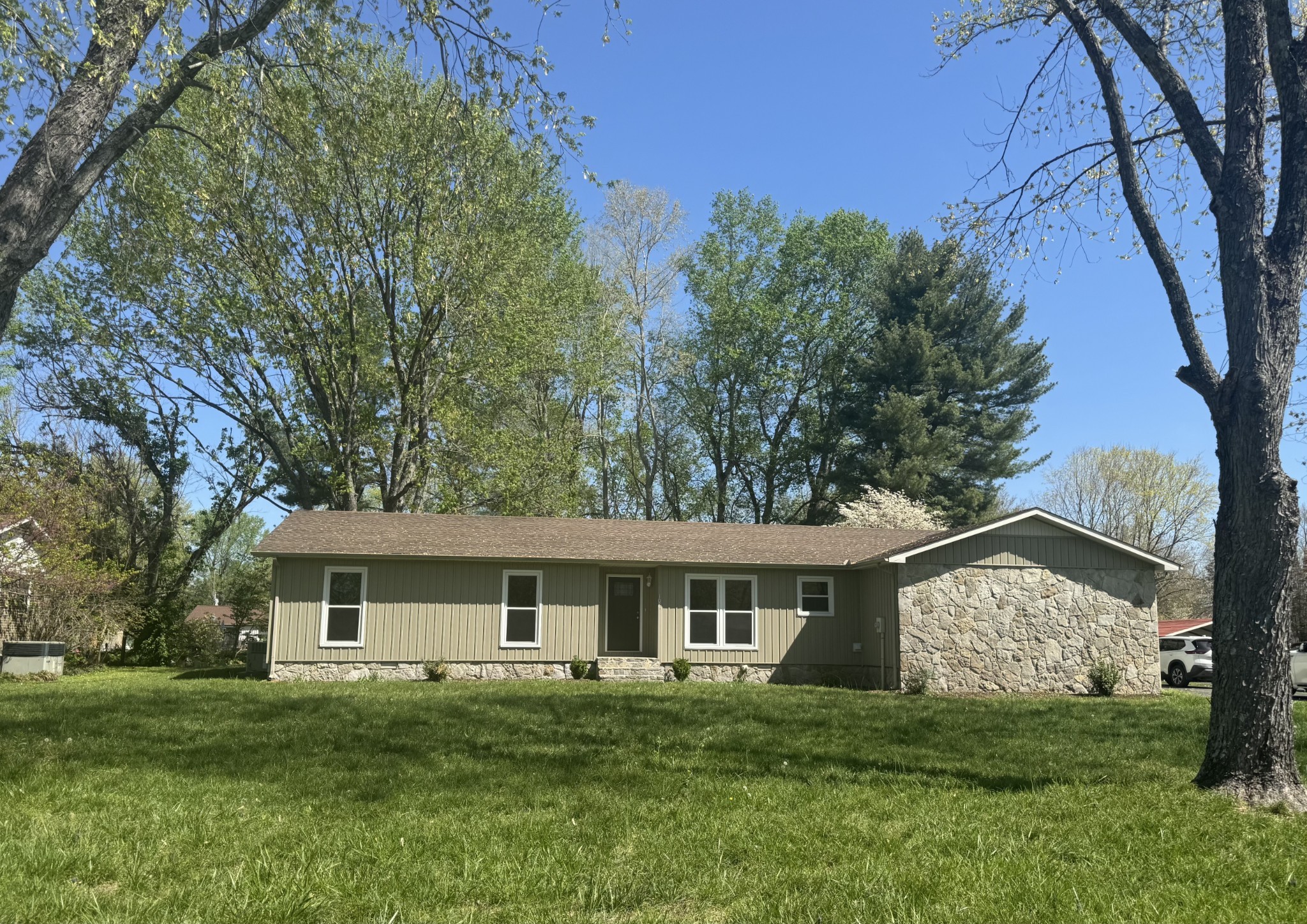 107 Glade Dr Property Photo