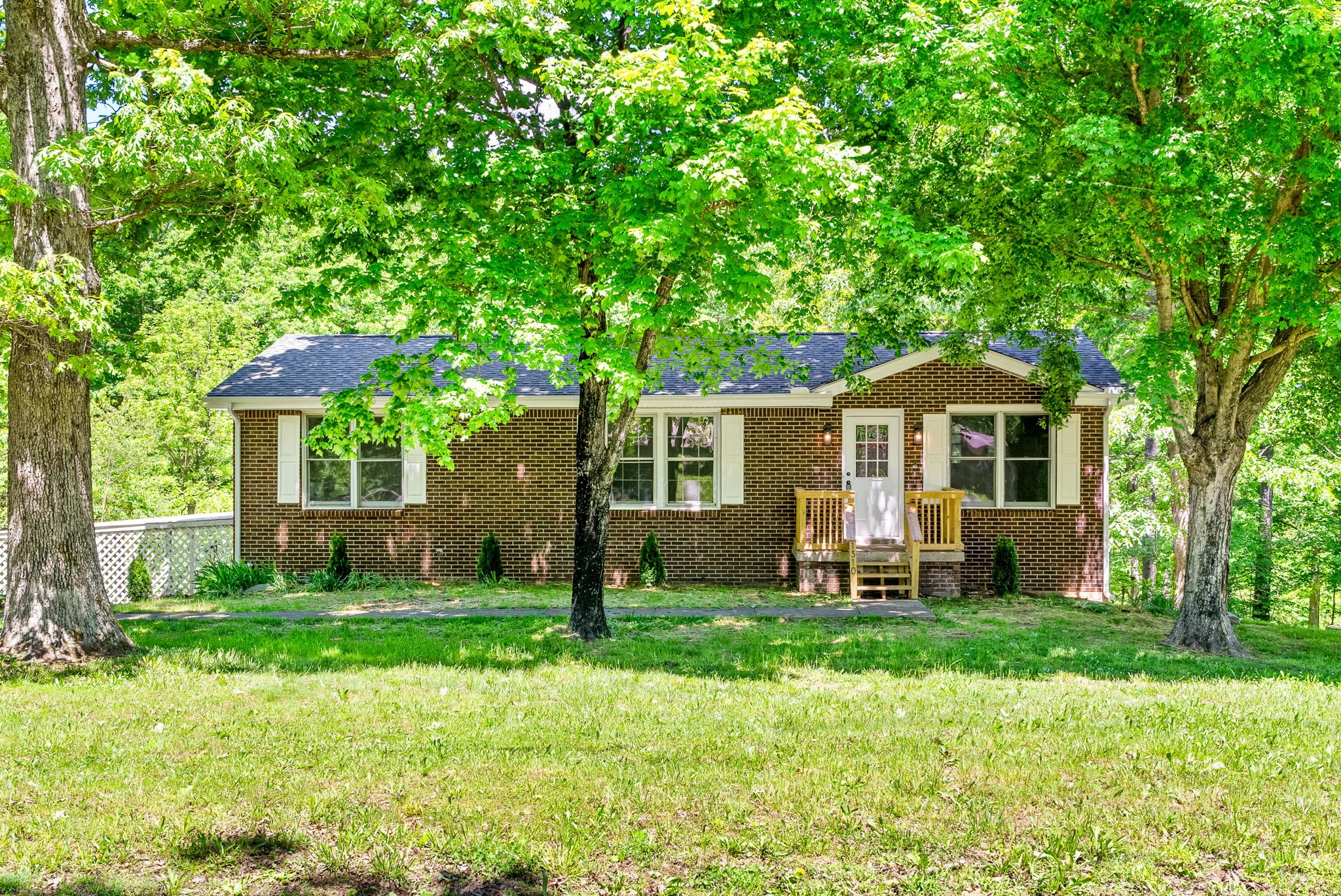 1310 Dogwood Dr Property Photo