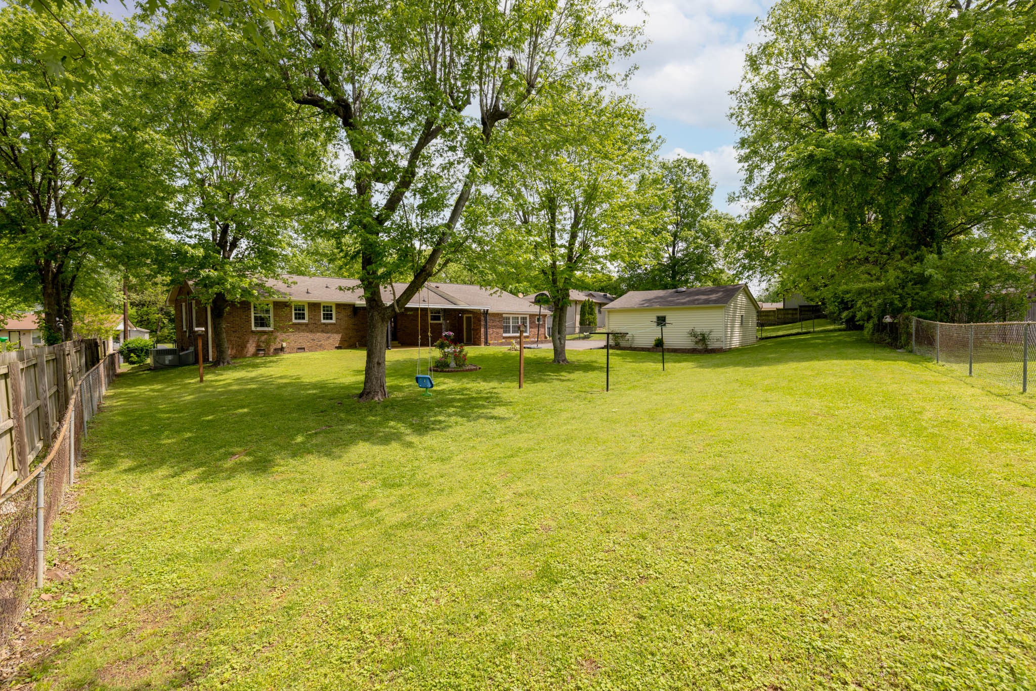 604 Topeka Dr Property Photo 13