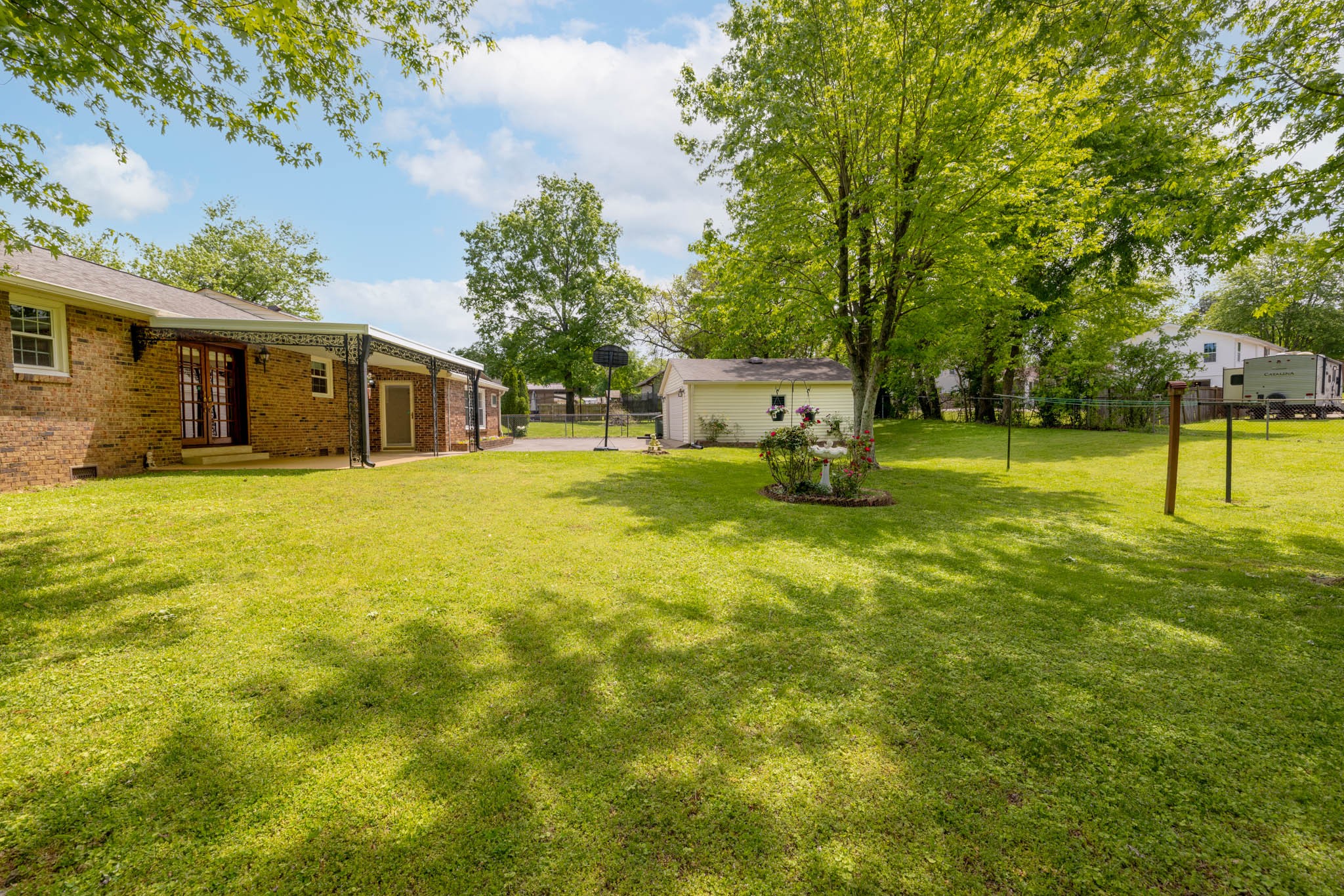 604 Topeka Dr Property Photo 14