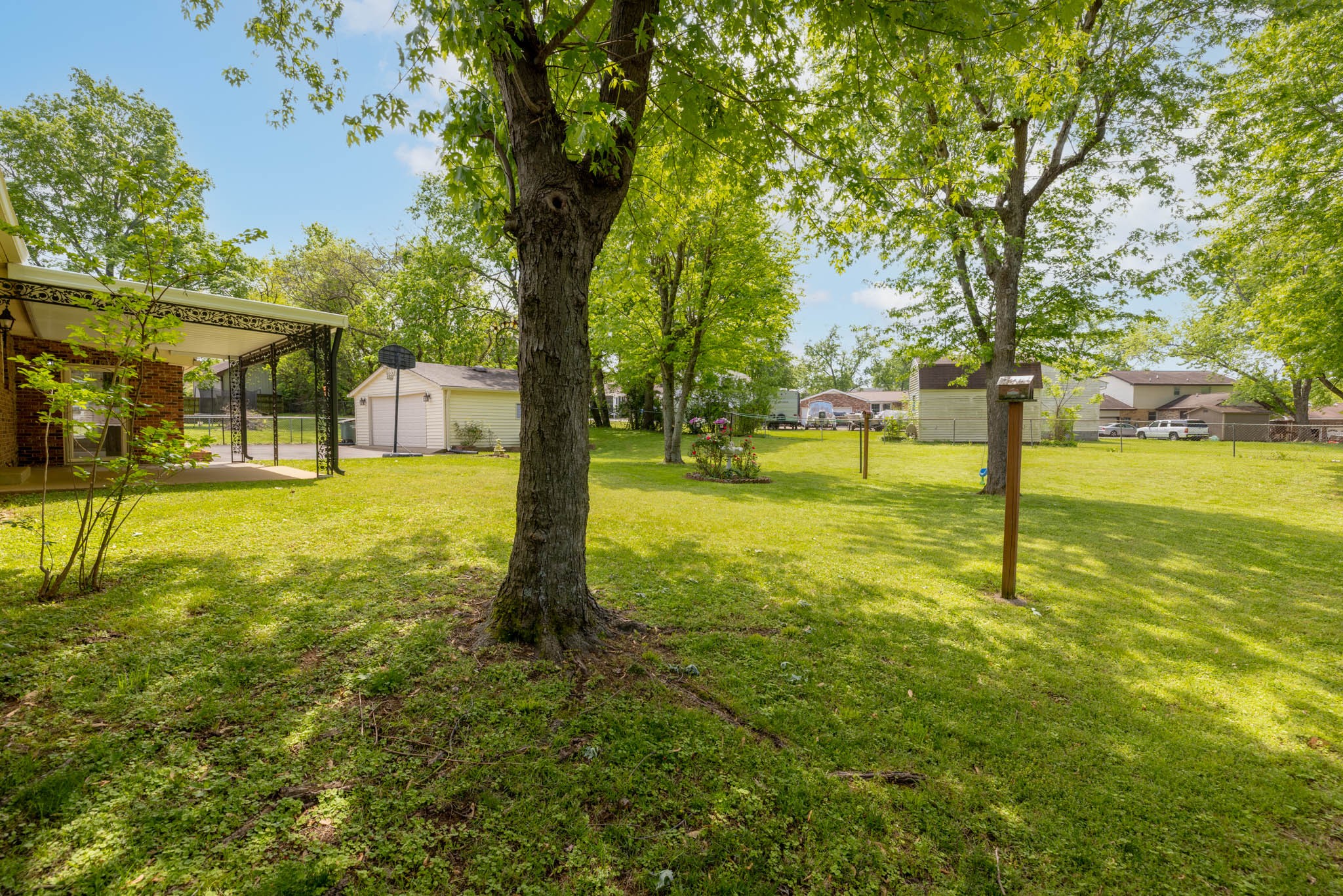 604 Topeka Dr Property Photo 15