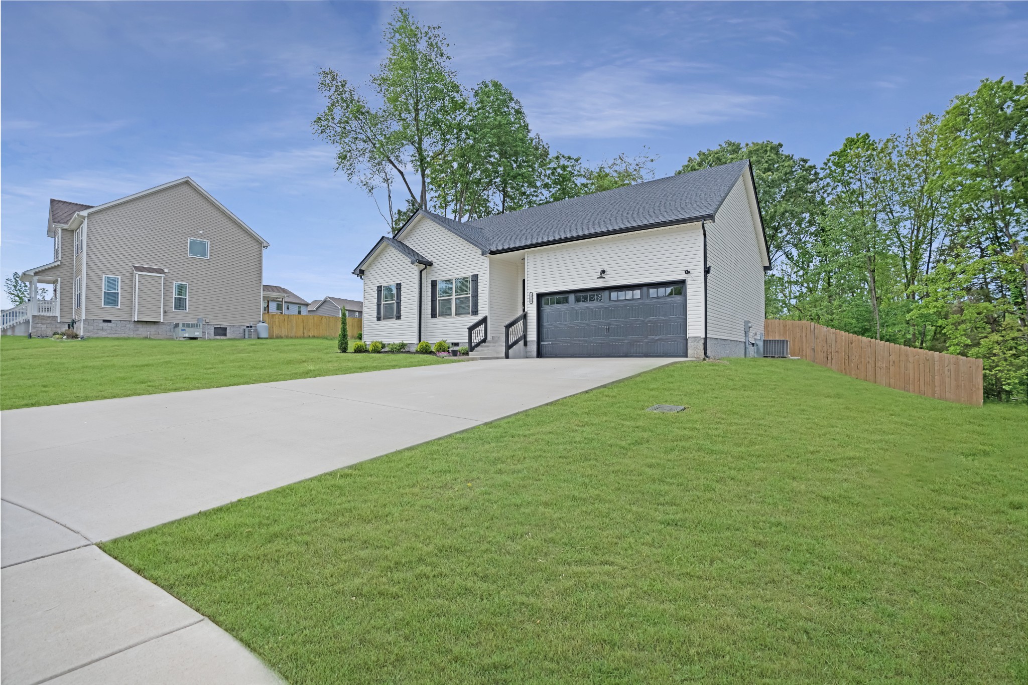 1280 Kendall Dr Property Photo 4