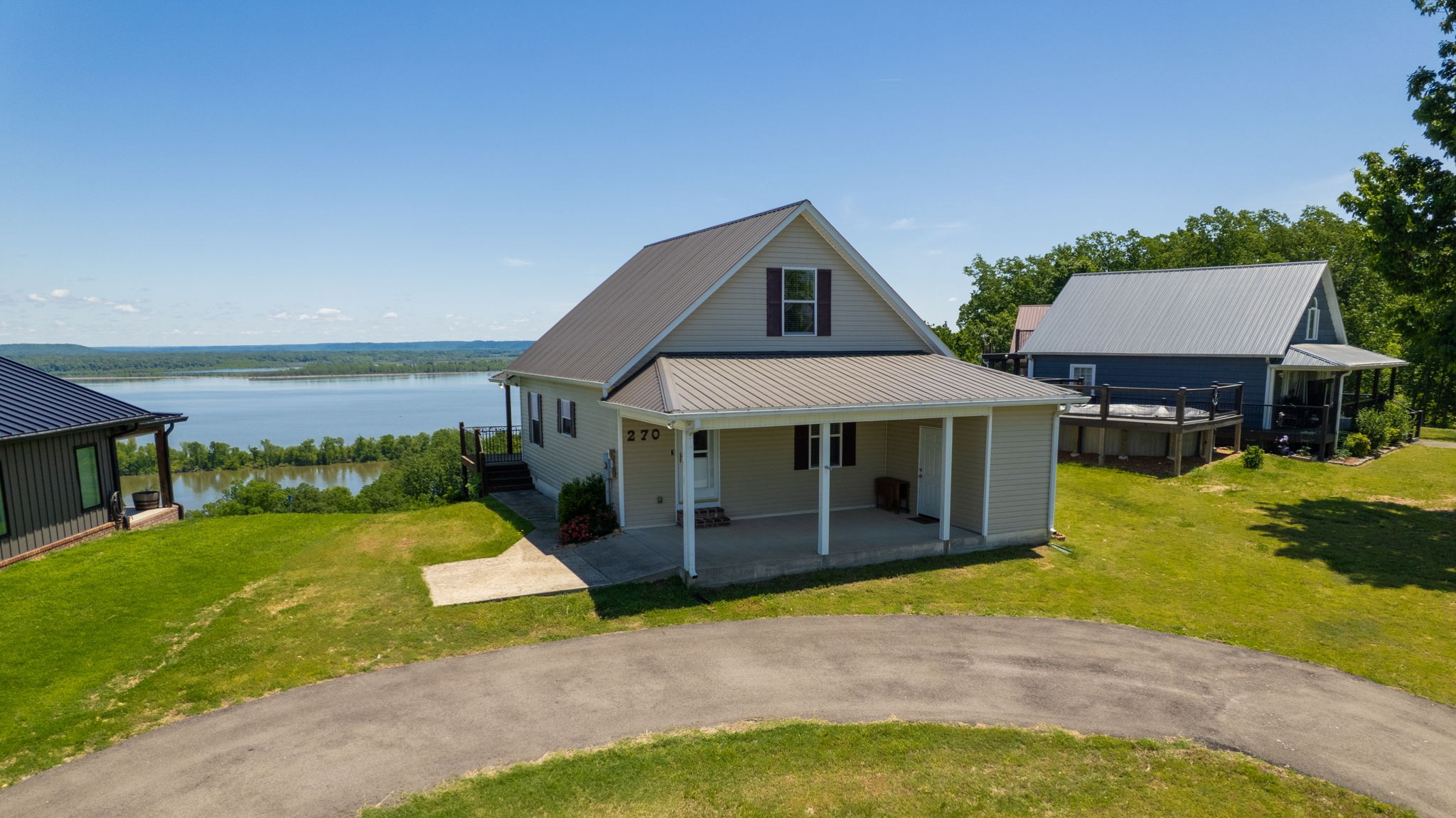 270 Rockport Lndg Property Photo 1