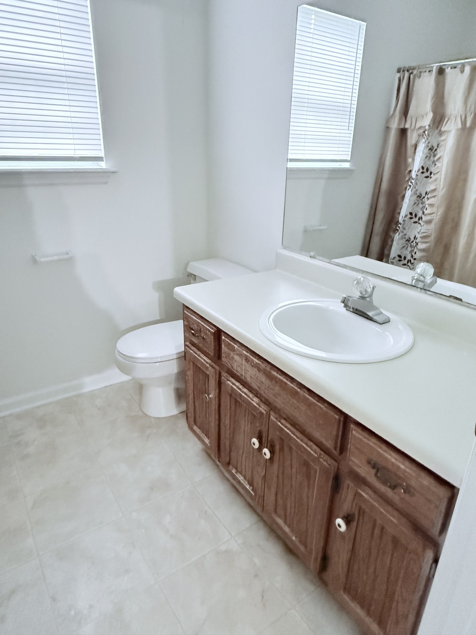149 Constitution Ave Property Photo 8