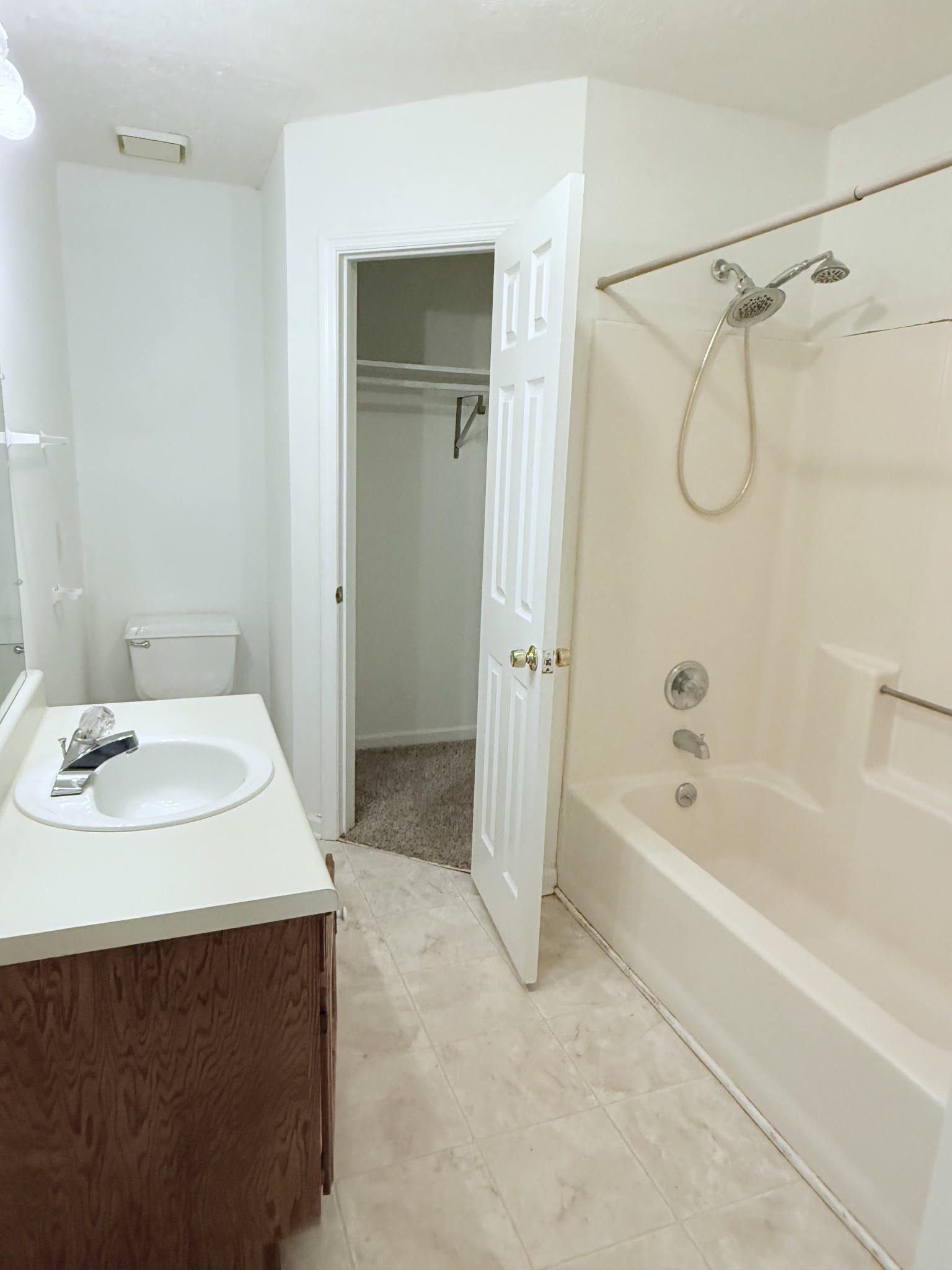 149 Constitution Ave Property Photo 10