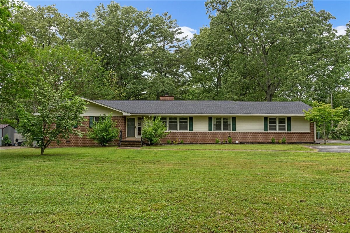 419 Westwood Dr Property Photo 2