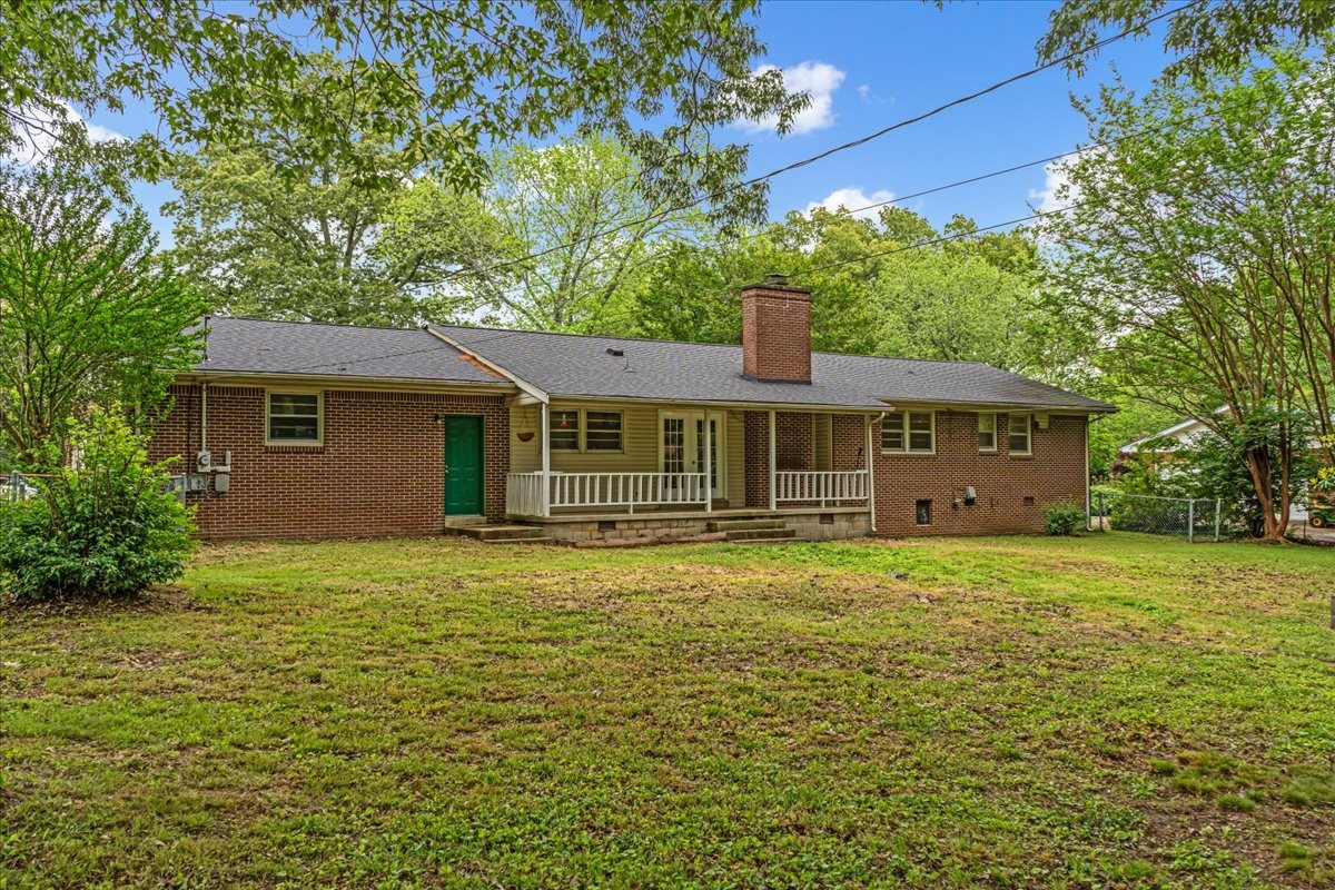 419 Westwood Dr Property Photo 8