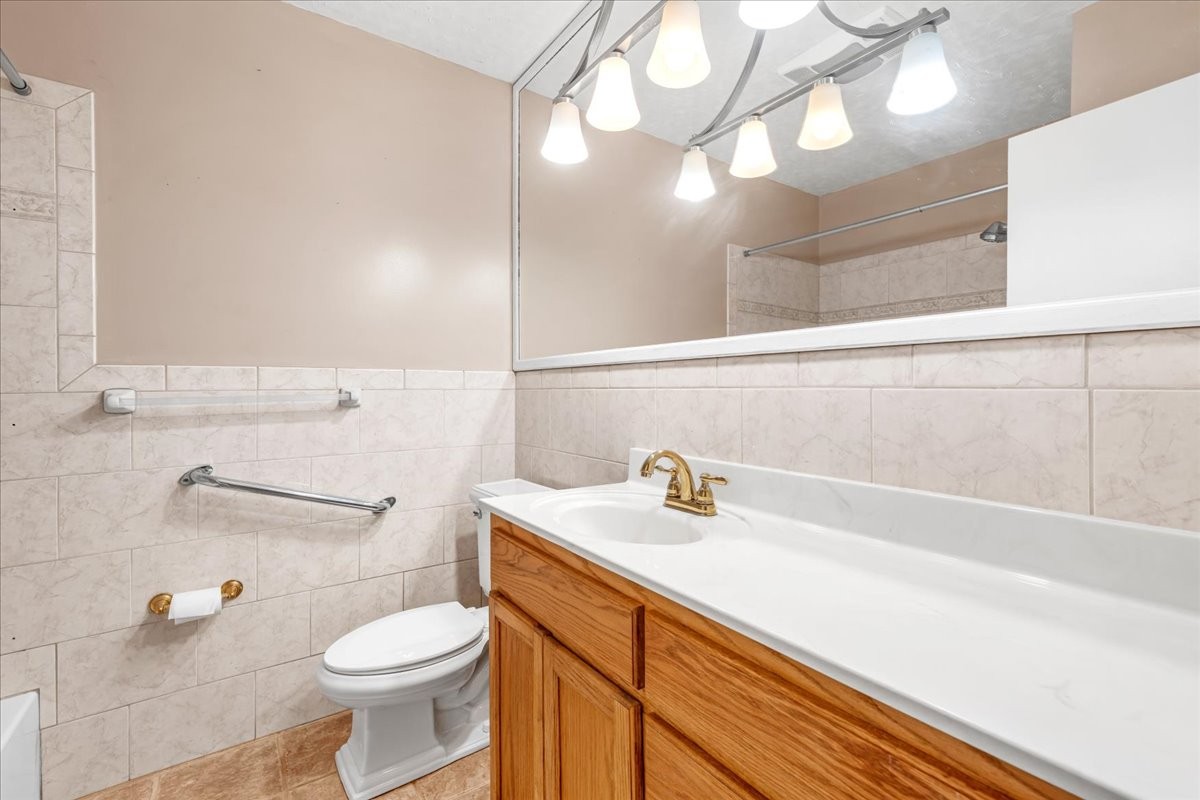 419 Westwood Dr Property Photo 45