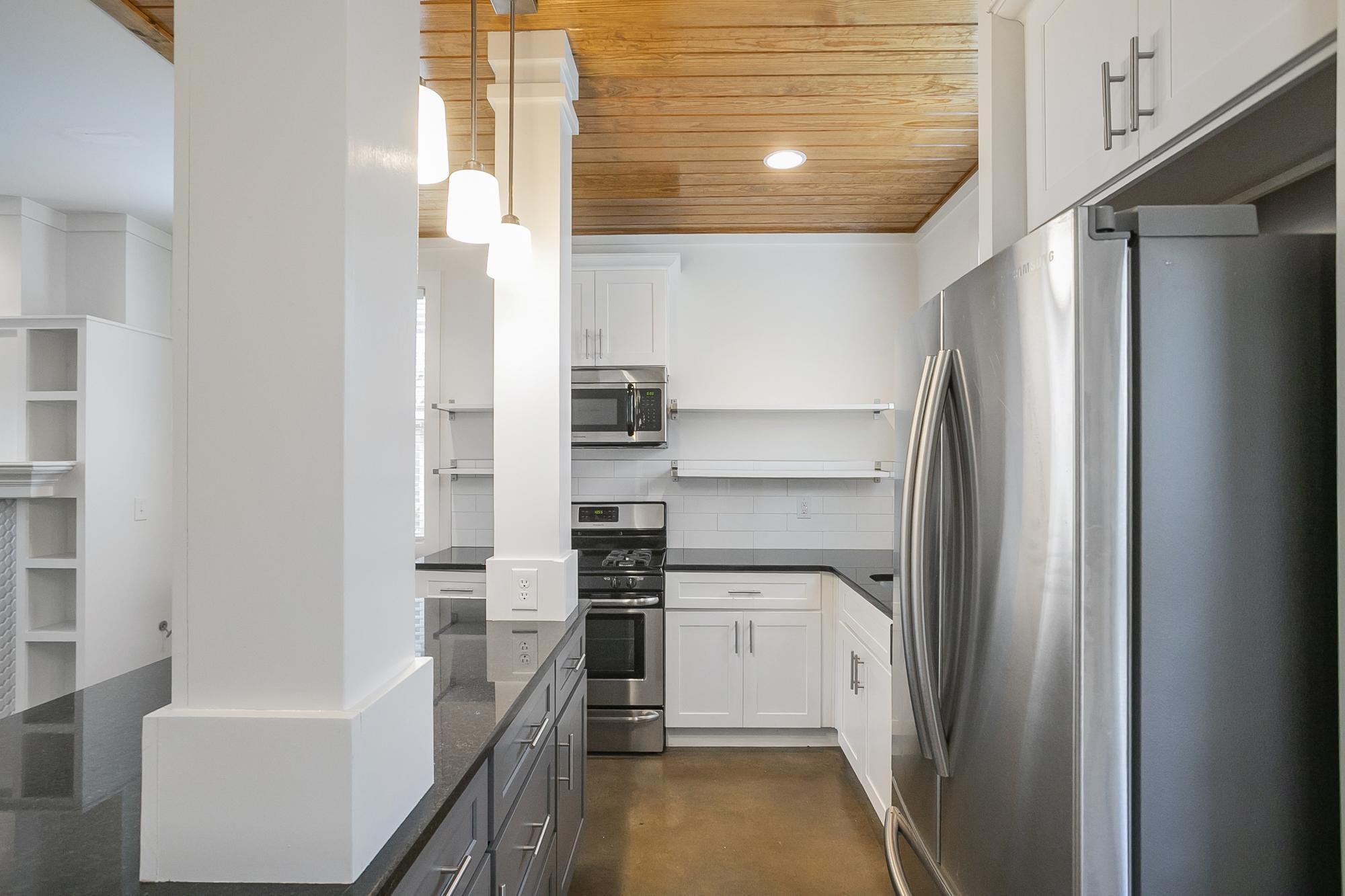 2030 Herman St Property Photo 9