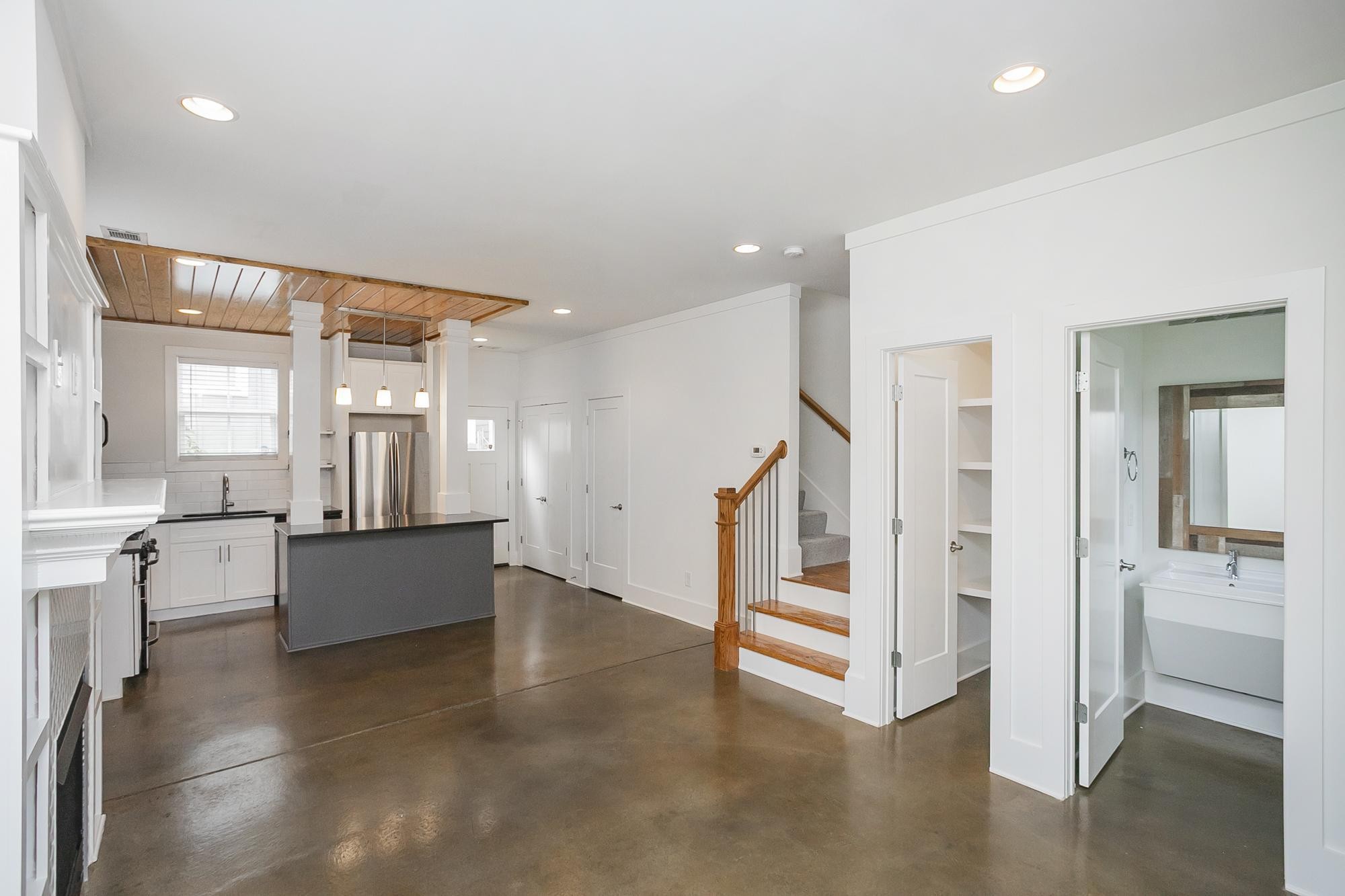 2030 Herman St Property Photo 14