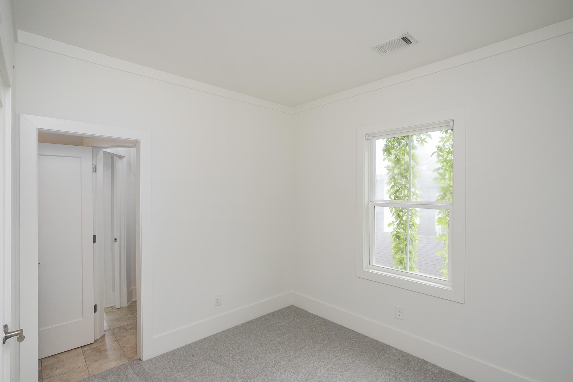 2030 Herman St Property Photo 16