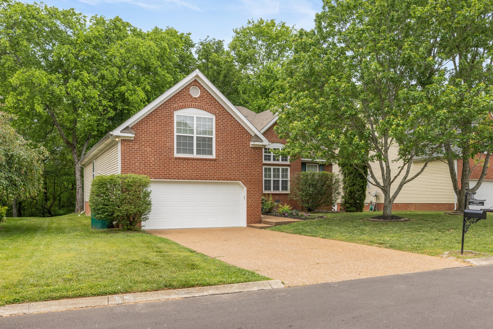 1038 Watauga Ct Property Photo 2