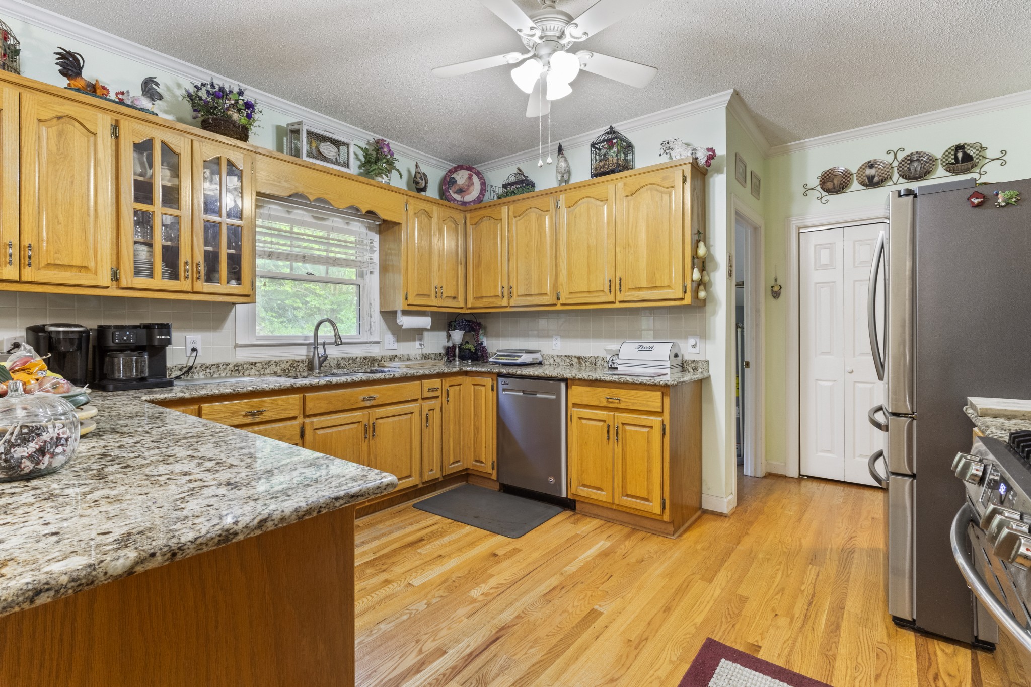 746 Shadow Ln Property Photo 21