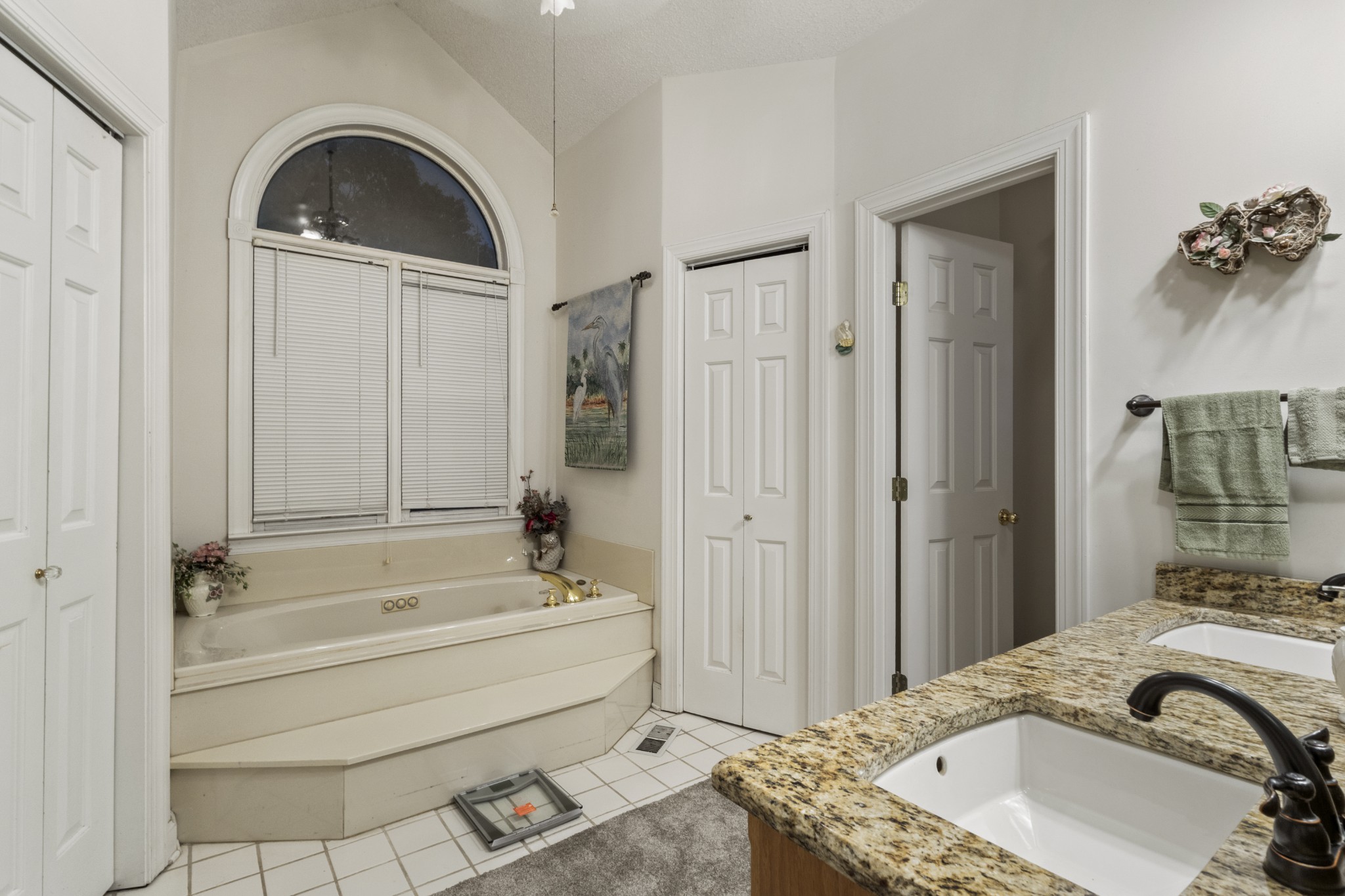 746 Shadow Ln Property Photo 45