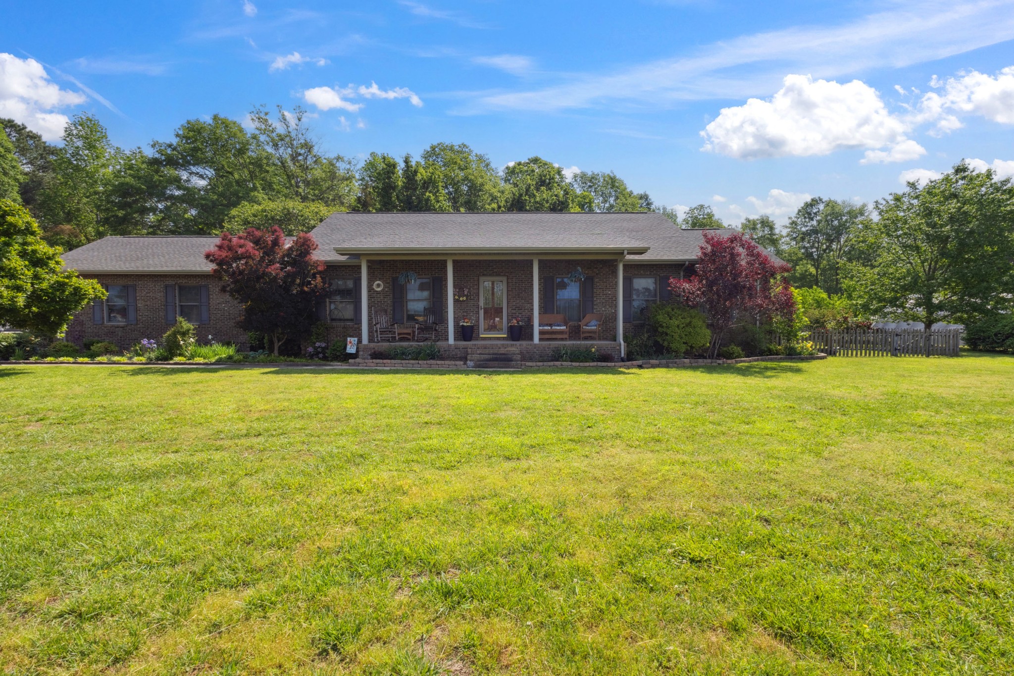 746 Shadow Ln Property Photo 1