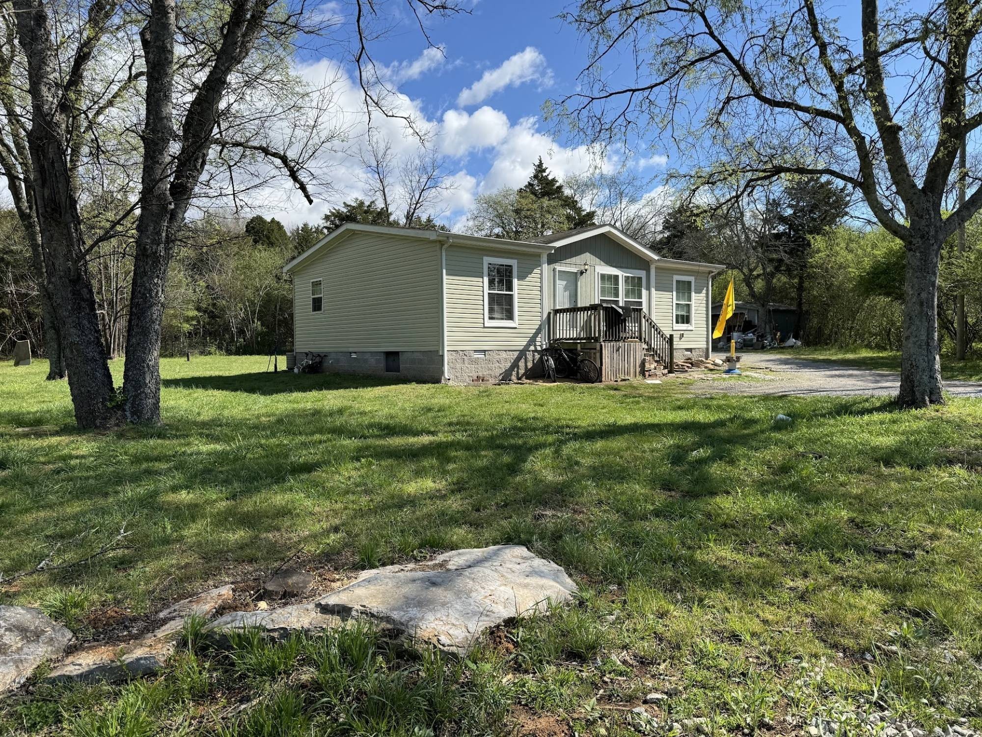 65 Rutledge Ln Property Photo 1