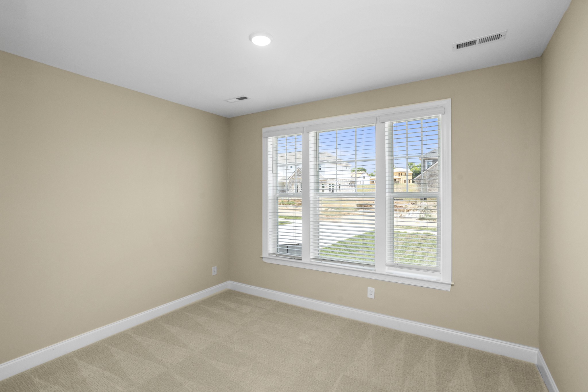 5958 Hunt Valley Drive Property Photo 6