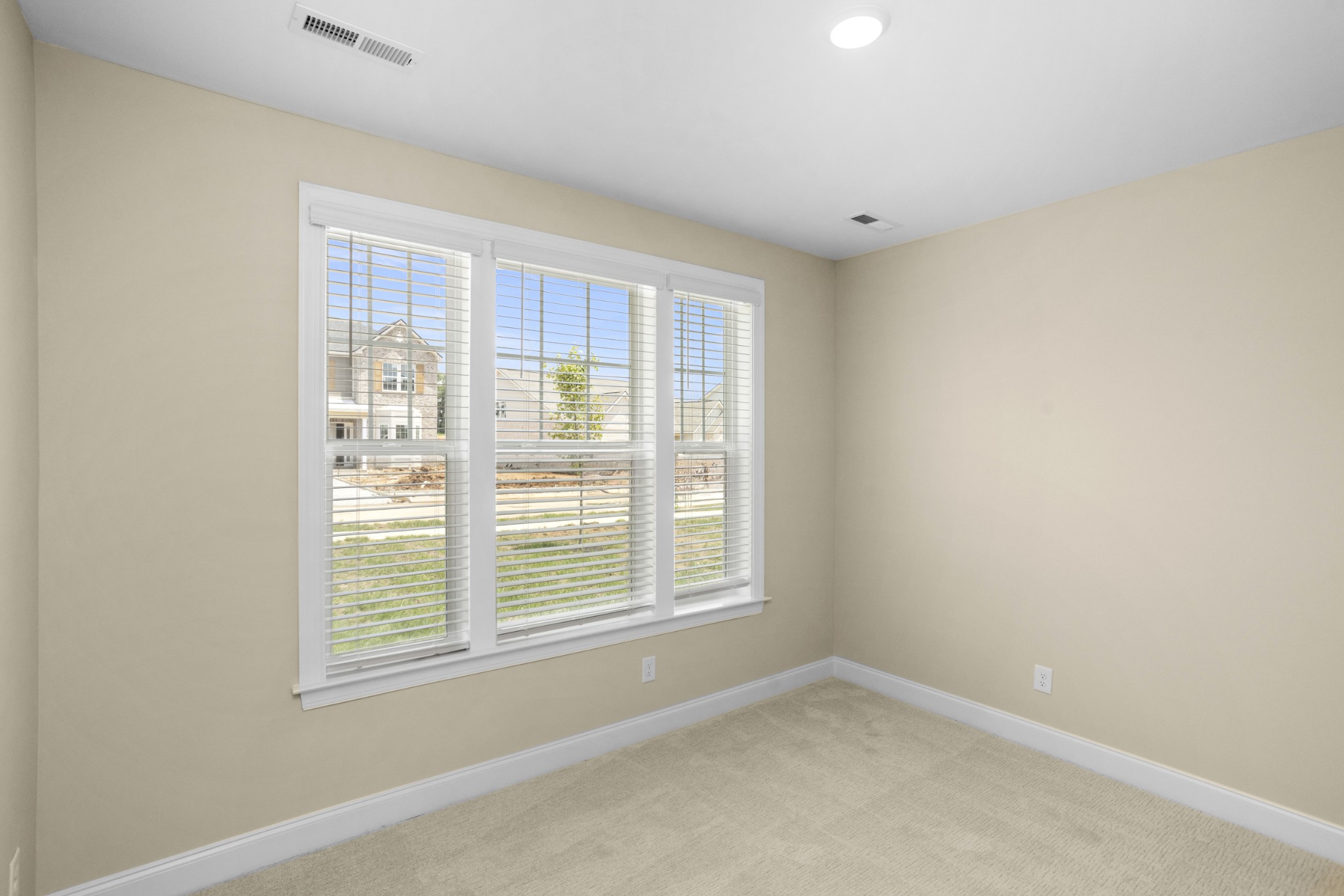 5958 Hunt Valley Drive Property Photo 9