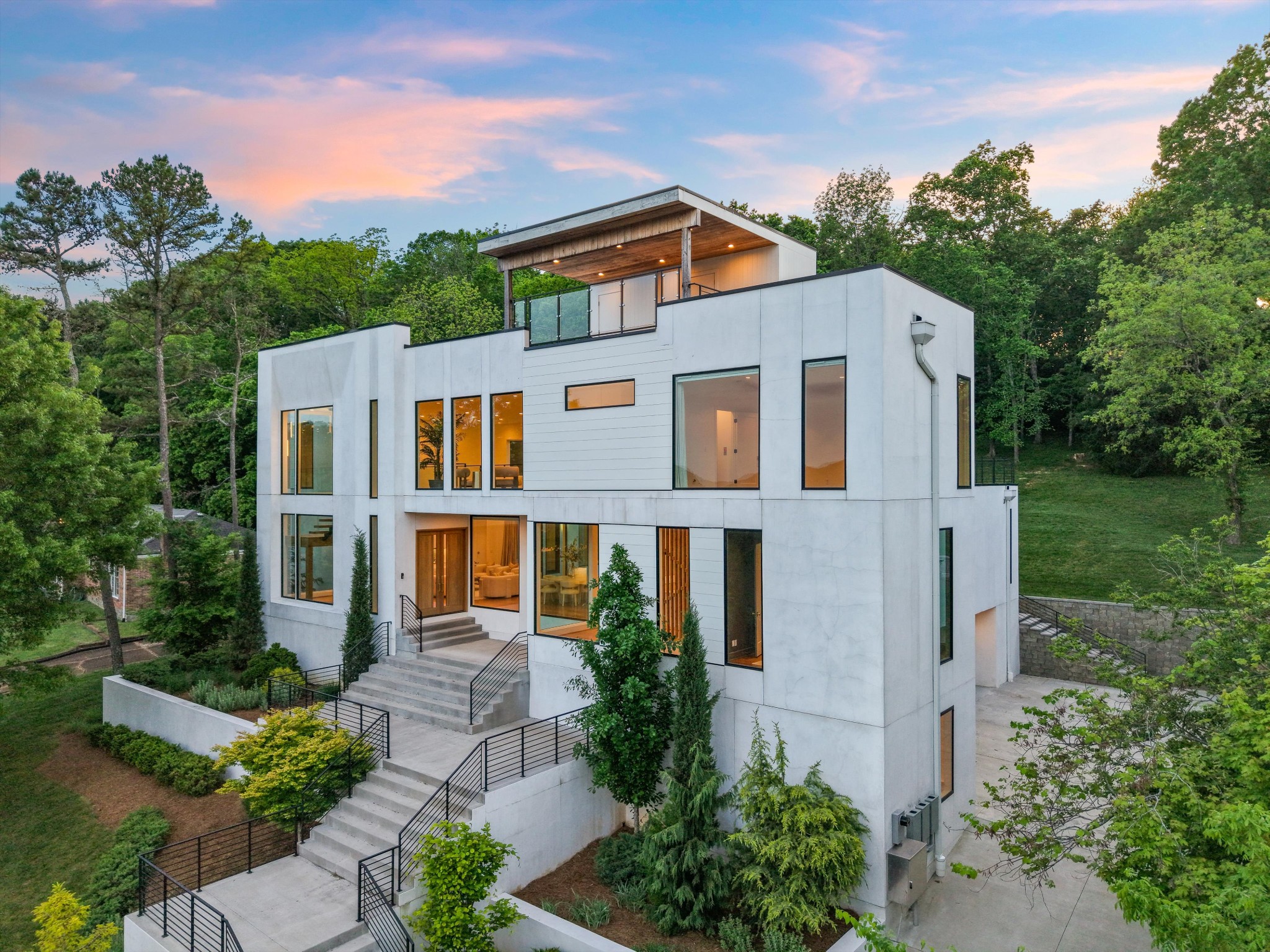 4505 Wayland Dr Property Photo 1