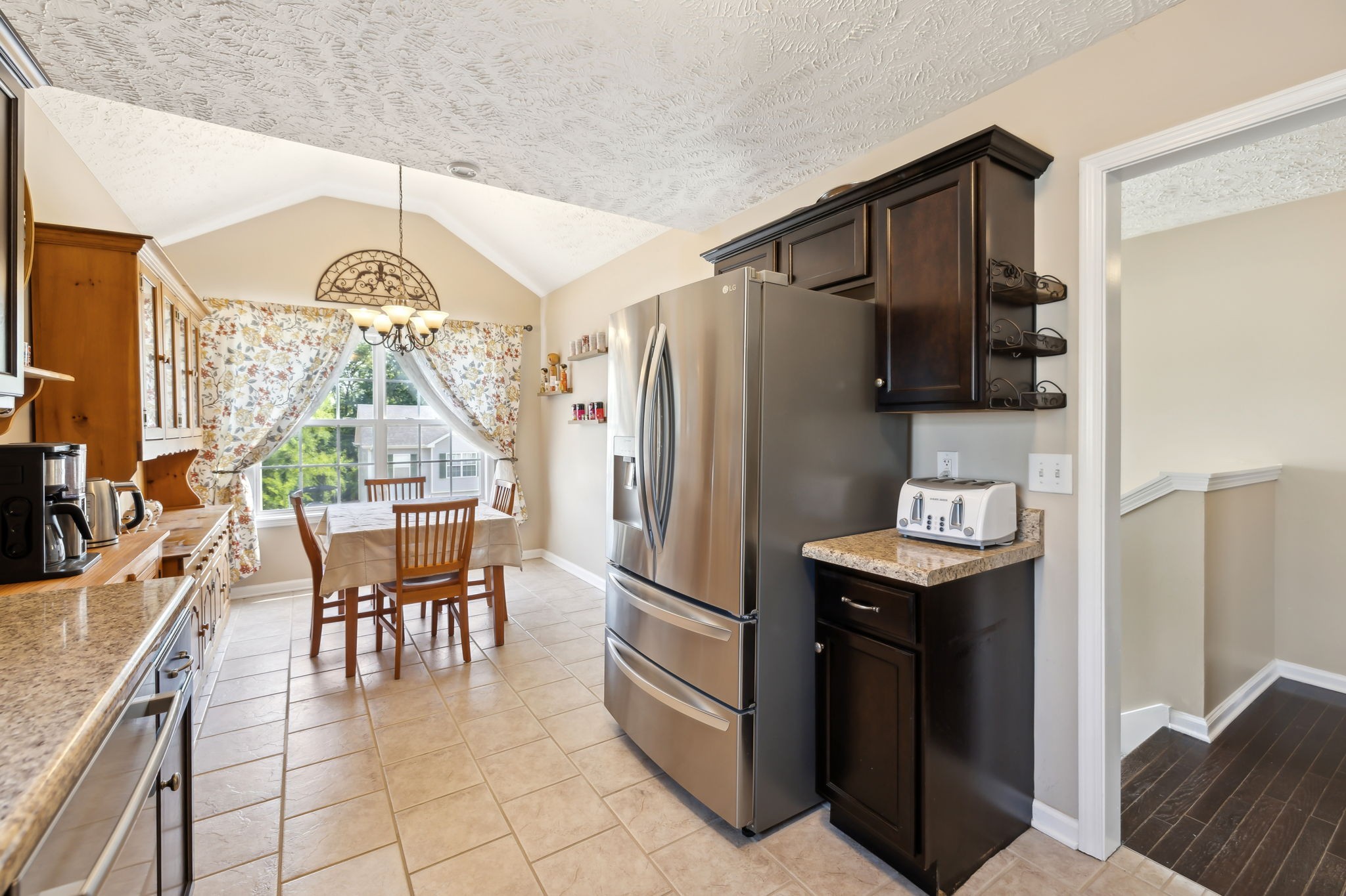 1633 Broad Cir Property Photo 2
