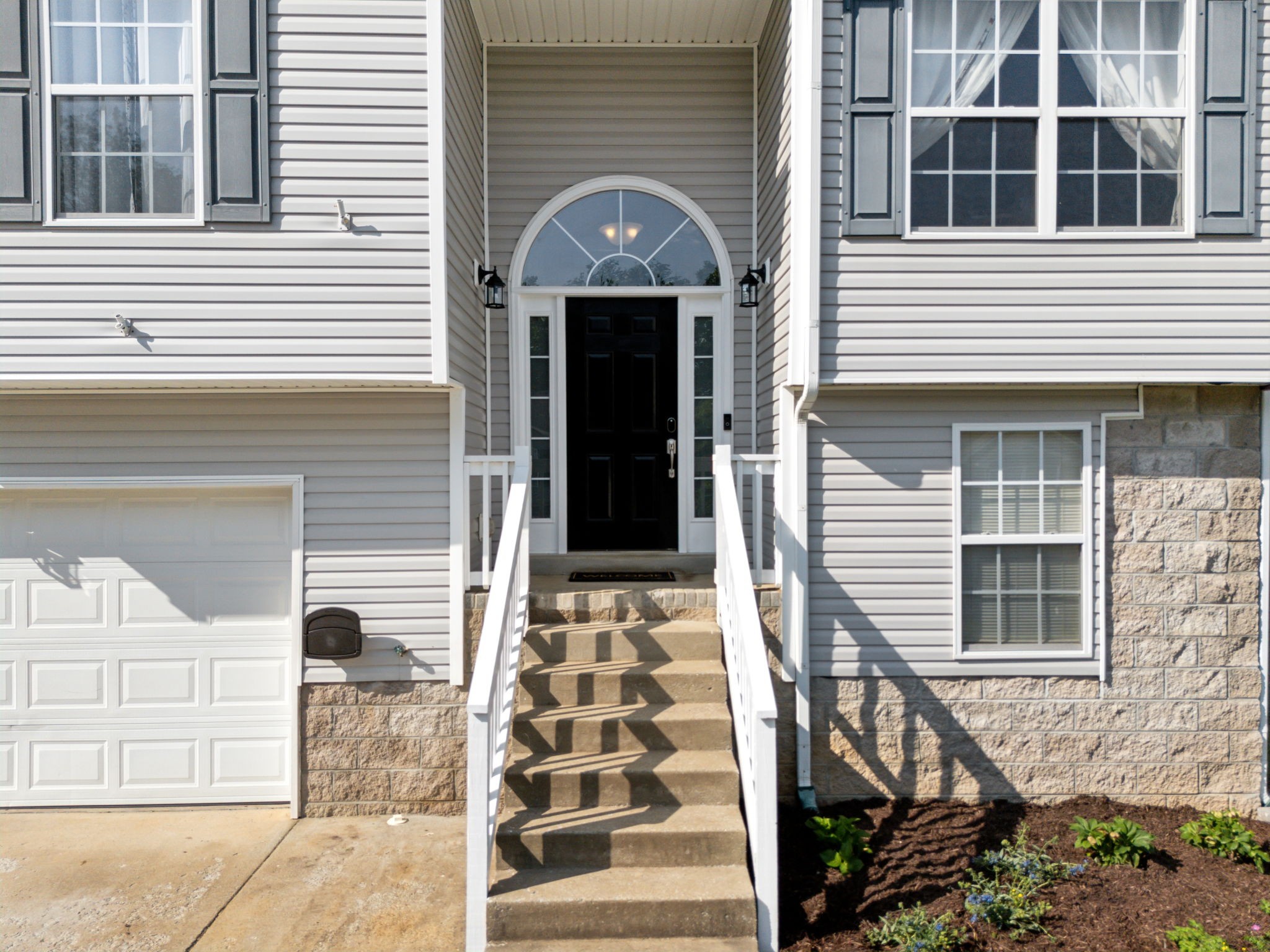 1633 Broad Cir Property Photo 5