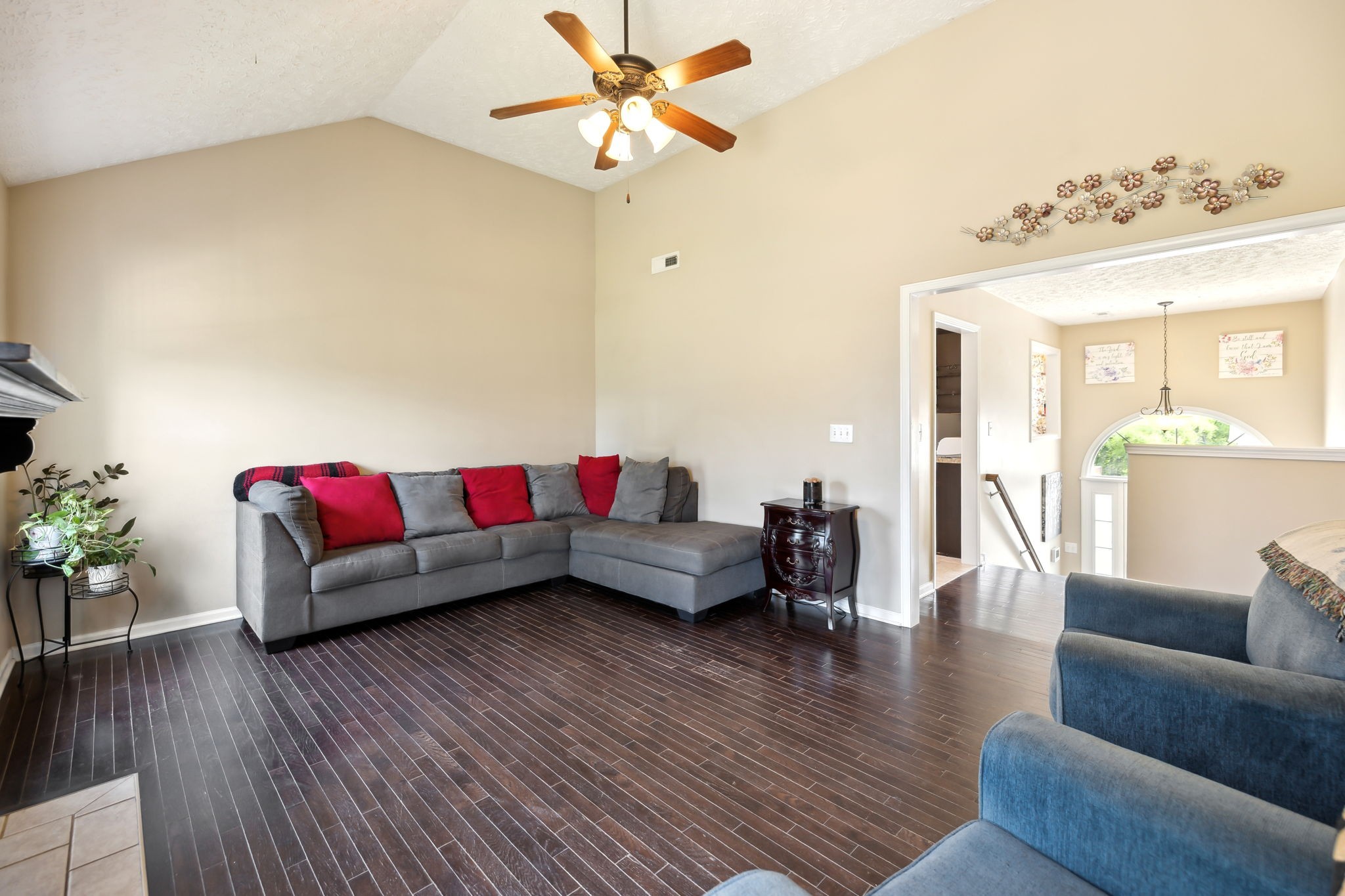1633 Broad Cir Property Photo 7
