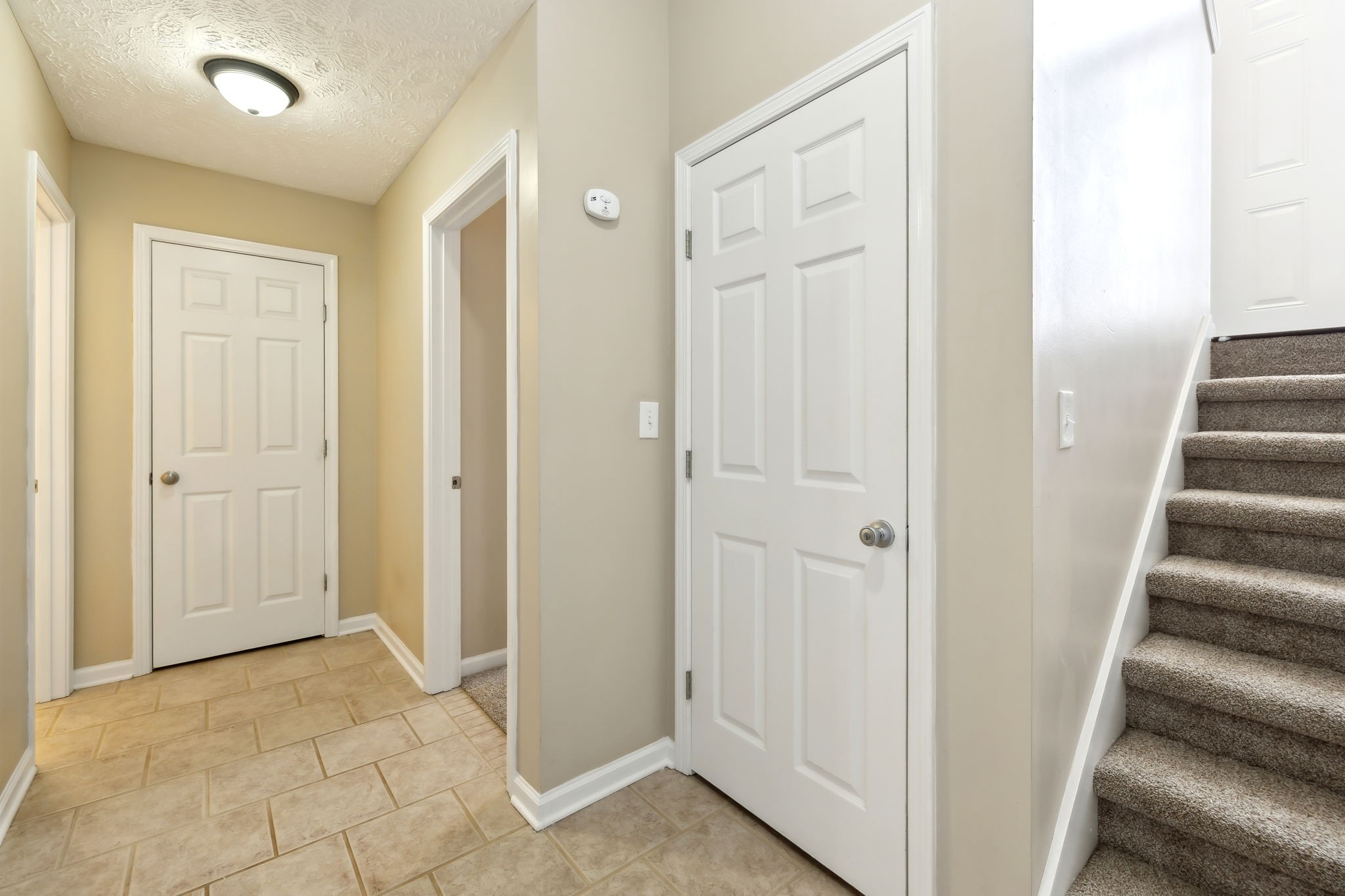 1633 Broad Cir Property Photo 14